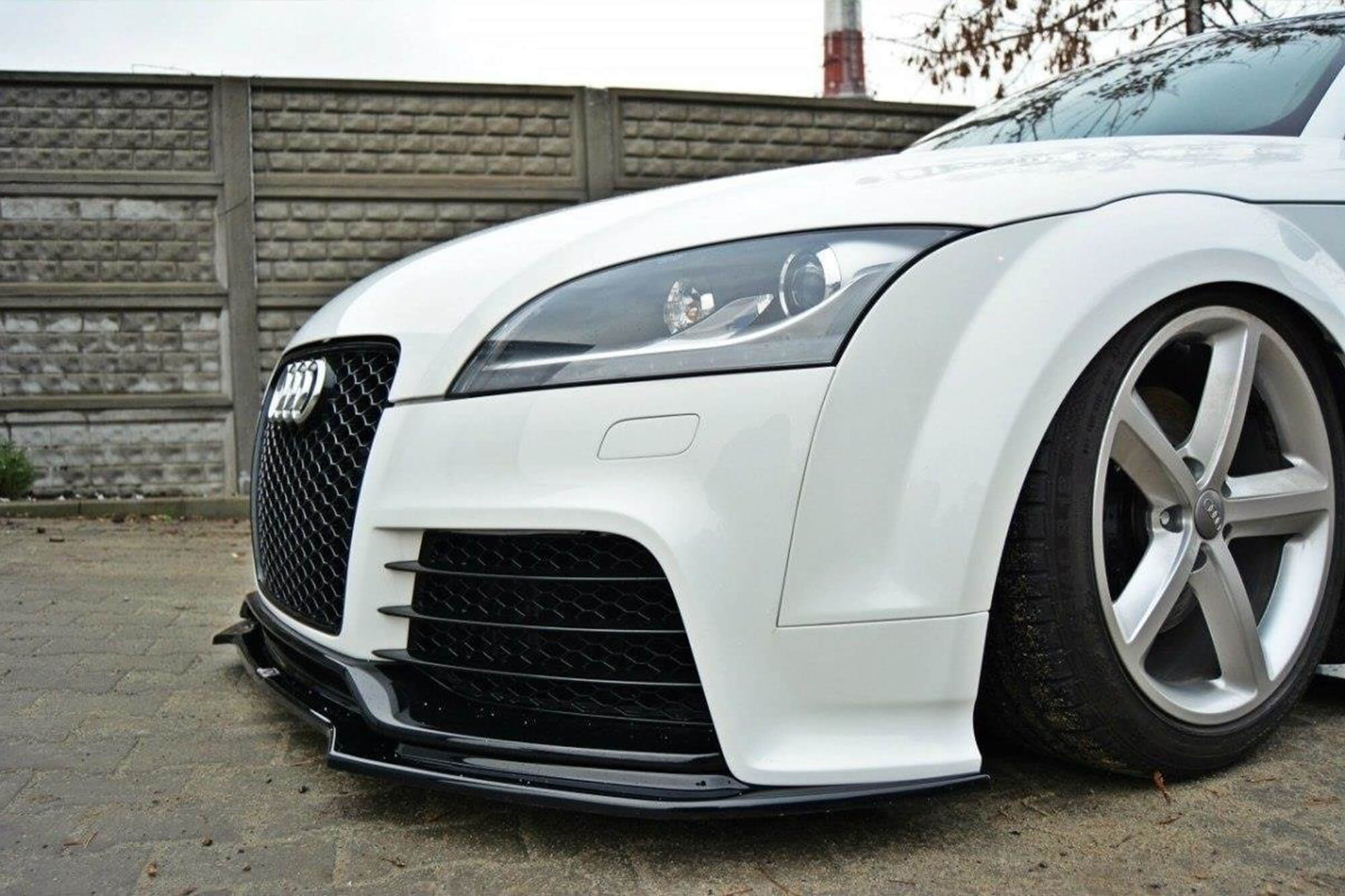 Спојлер  Maxton Design верзија 2 за преден  RS браник на Audi TT 8J 2009-2014, црн лак