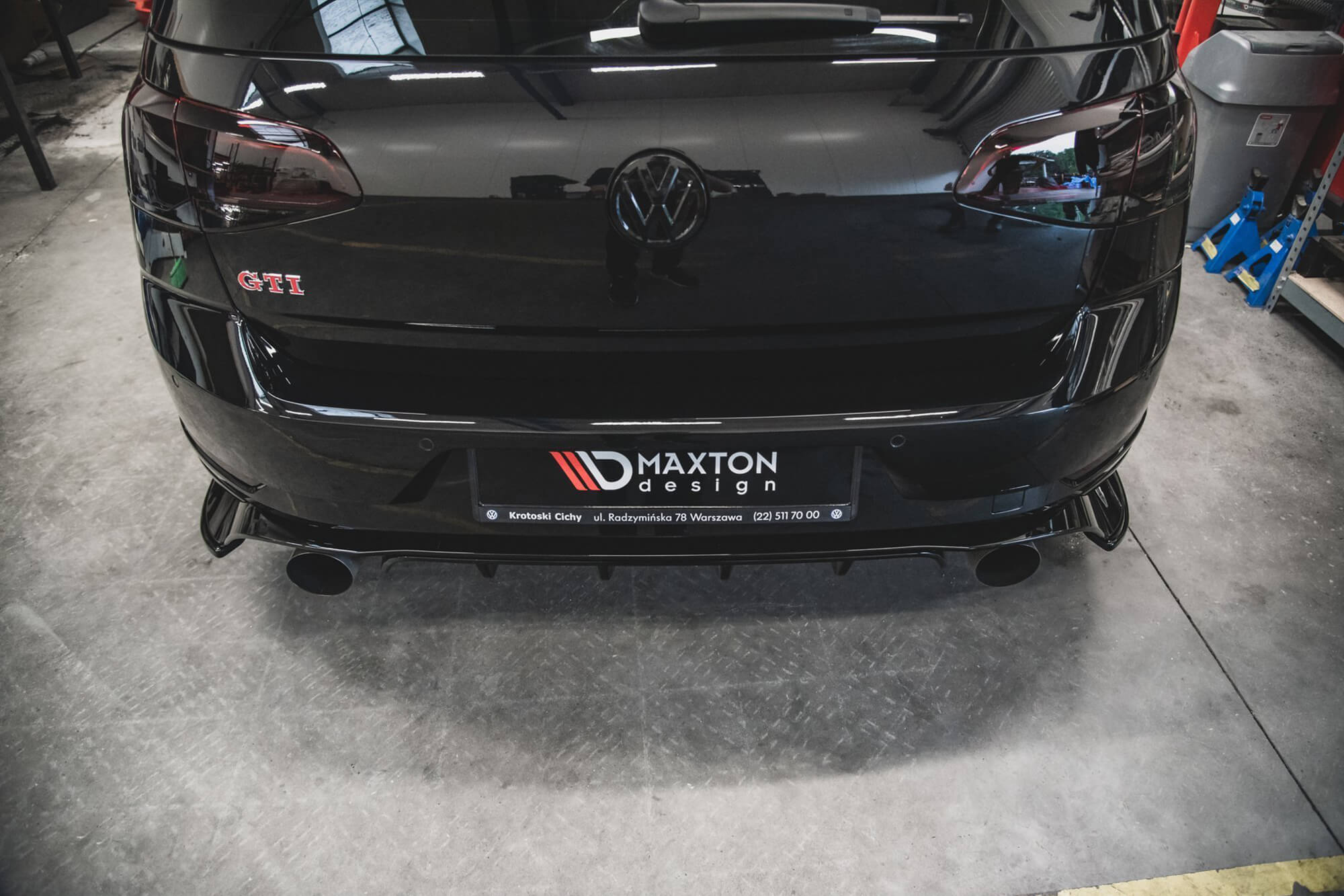 Странични додатоци  Mаxton Design за заден GTI браник на VW Golf VII TCR 2019 година, боја карбон