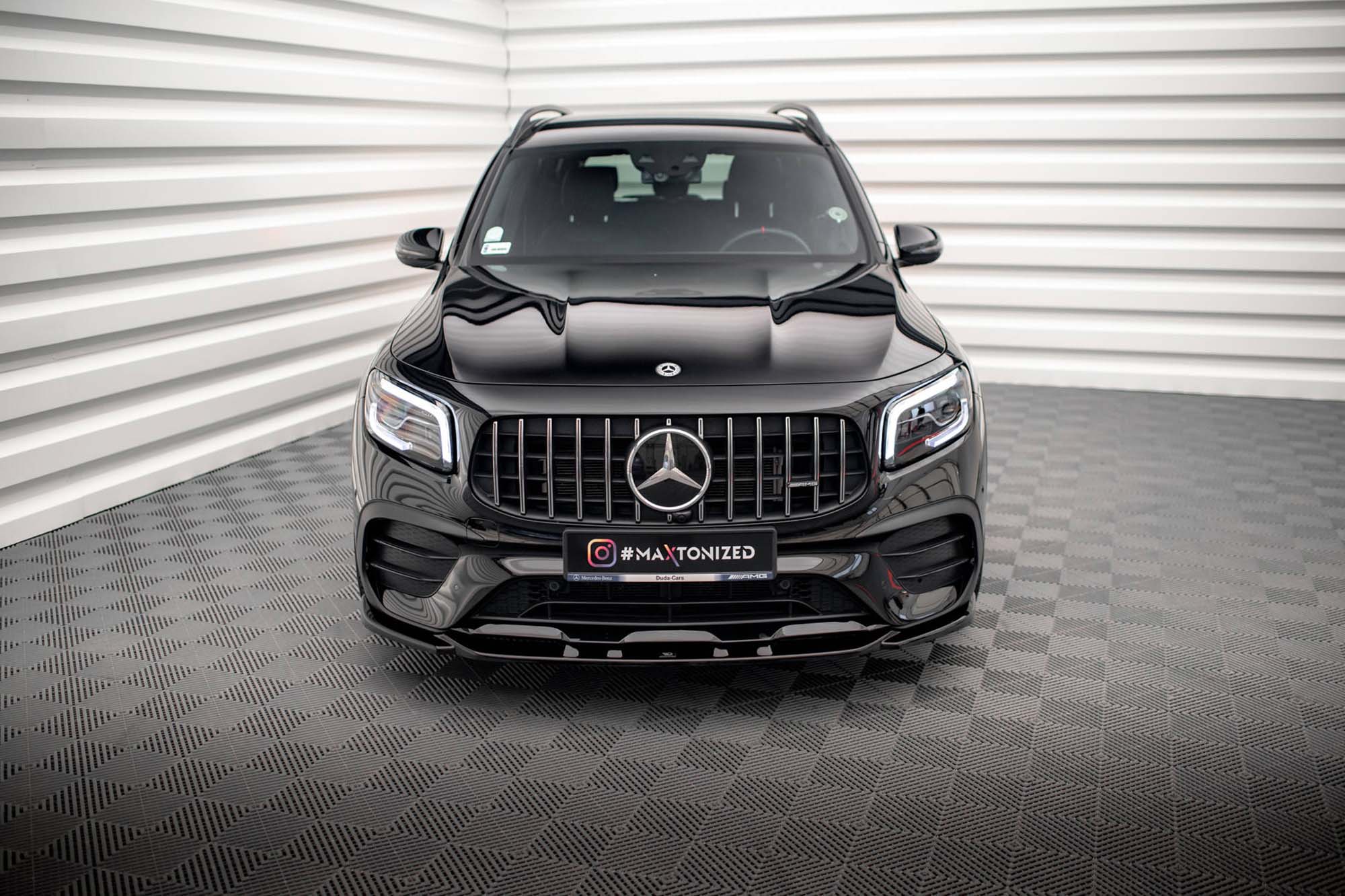 Спојлер  Maxton Design верзија 2 за преден  AMG браник на Mercedes GLB 35 X247 по 2019 година, црн лак