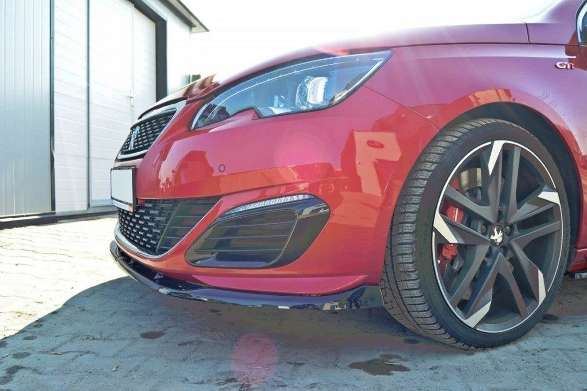 Спојлер  Maxton Design верзија 2 за преден  GTI браник нa Peugeot 308 2015-2018, боја карбон