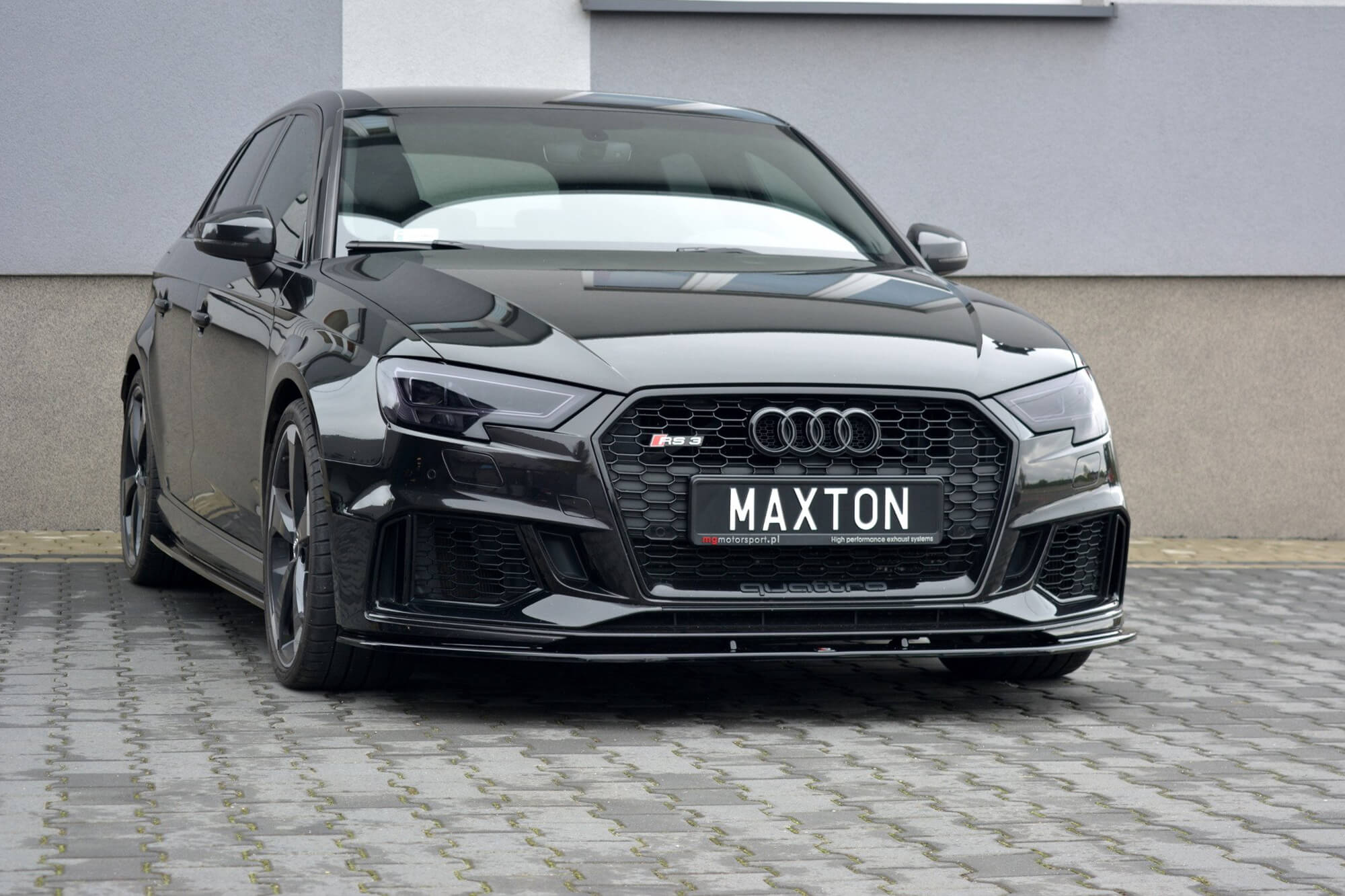 Спојлер  Maxton Design верзија 1 за преден  RS3 браник на Audi A3 8V Sportback по 2017 година, црн лак