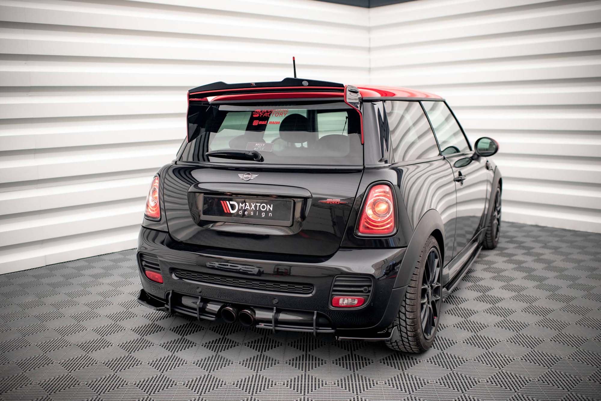 Странични додатоци  Maxton Design верзија 2 за заден браник на Mini Cooper John Cooper Works R56 2006-2010,црн мат