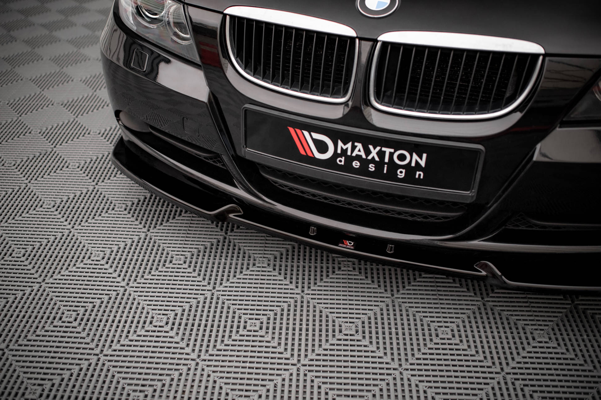 Спојлер  Maxton Design верзија 1 за преден  стандарден  браник на BMW 3 E90, E91 2004-2008, црн лак