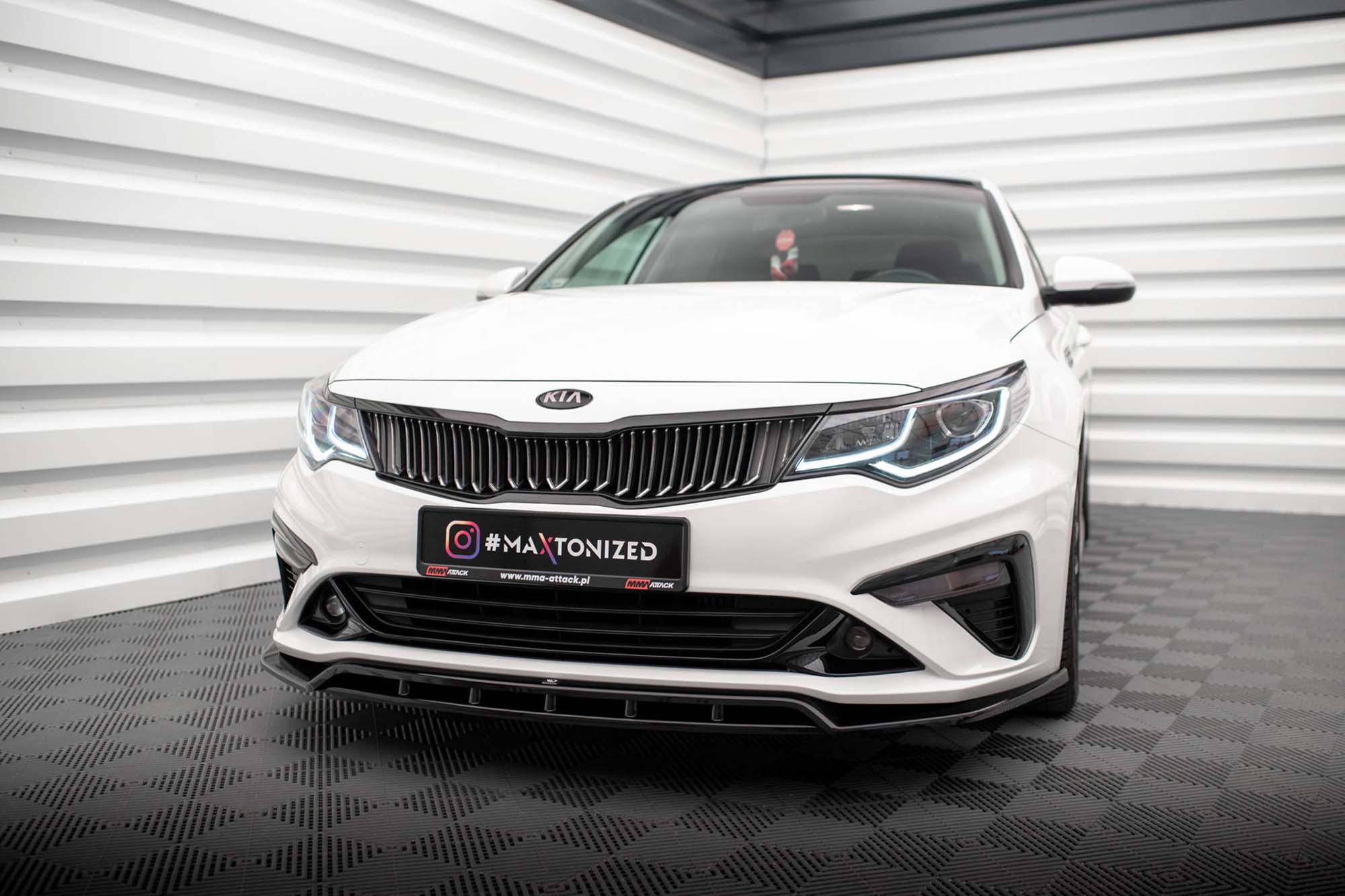 Спојлер  Maxton Design верзија 1 за преден  браник на Kia Optima Mk4 2018-2020,боја карбон