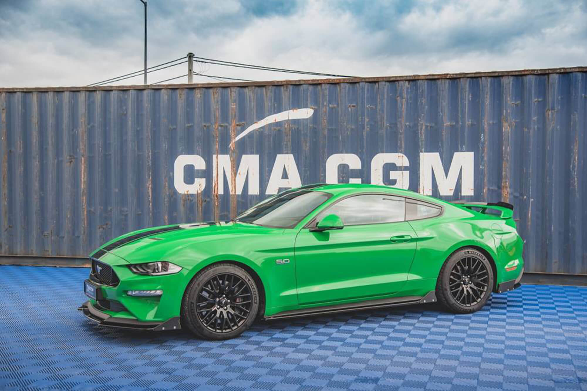 Додатоци  Maxton Design тип GT за прагови на Ford Mustang по 2017 година, боја карбон