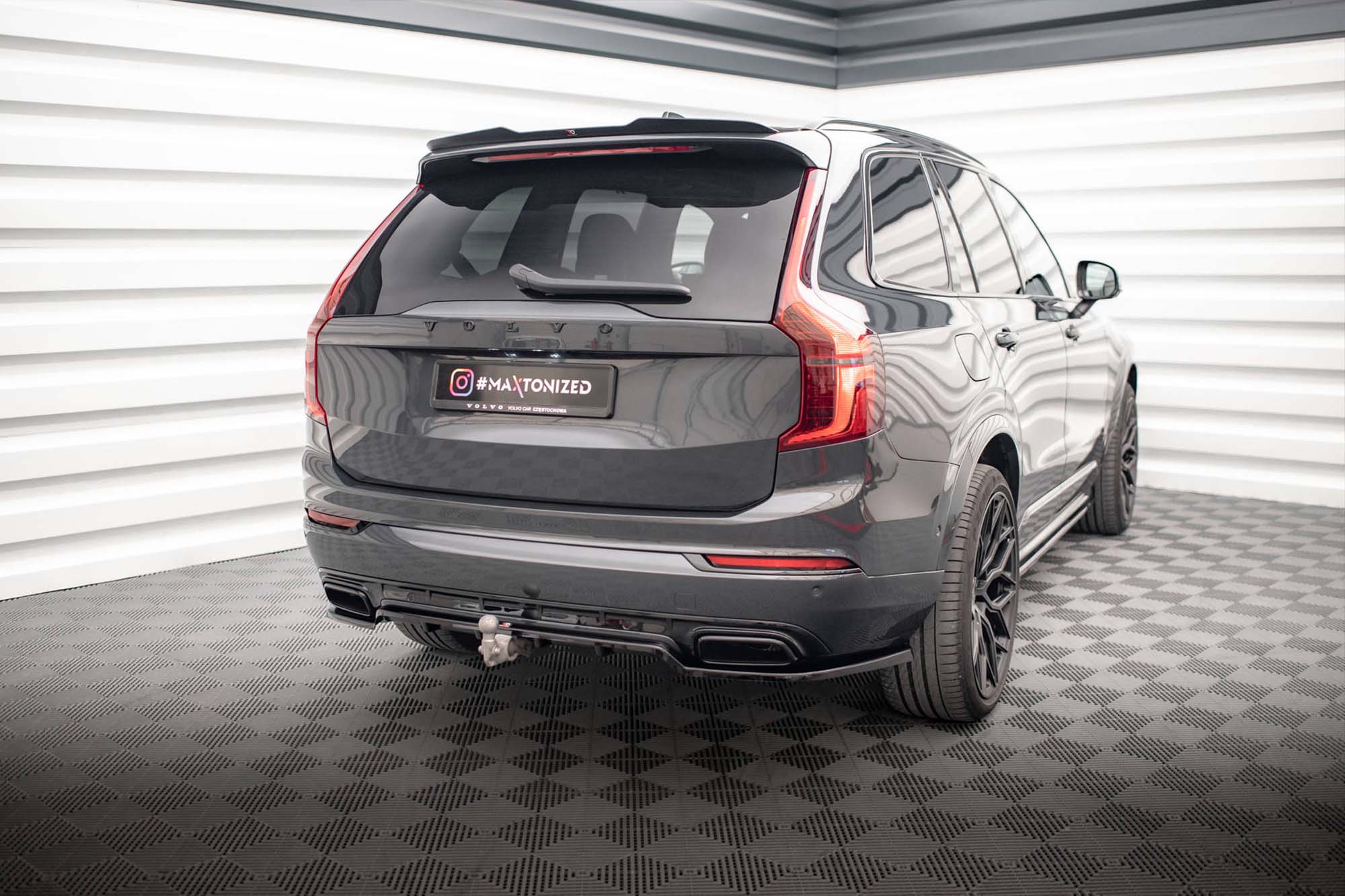 Спојлер  Maxton Design за заден браник на Volvo XC90 R-Design Mk2 по 2019 година,црн лак