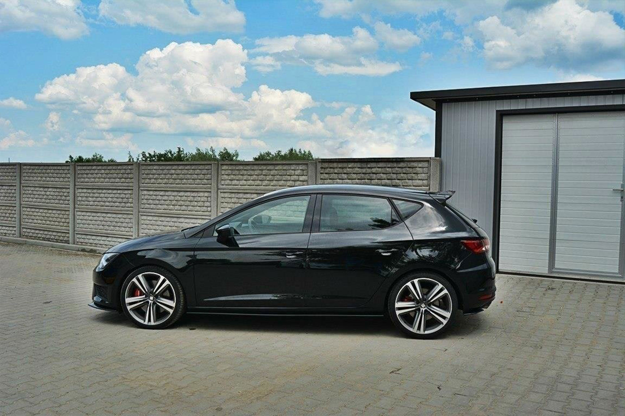 Додатоци  Maxton Design за прагови за SEAT Leon III Cupra, FR хечбек 5 врати и караван  2012-2016, црн мат