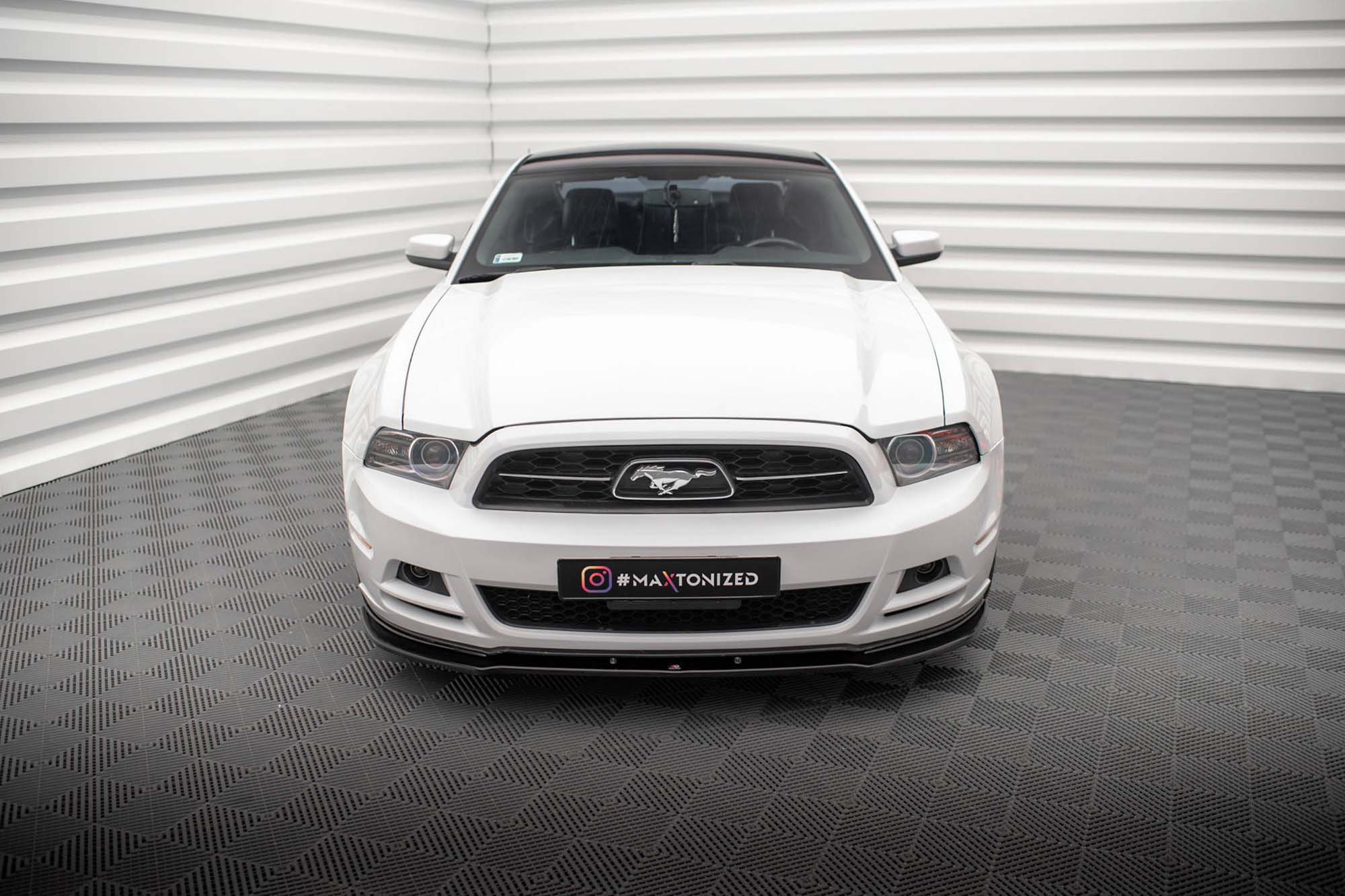 Спојлер  Maxton Design за преден  браник на Ford Mustang Mk5 2009-2014,боја карбон