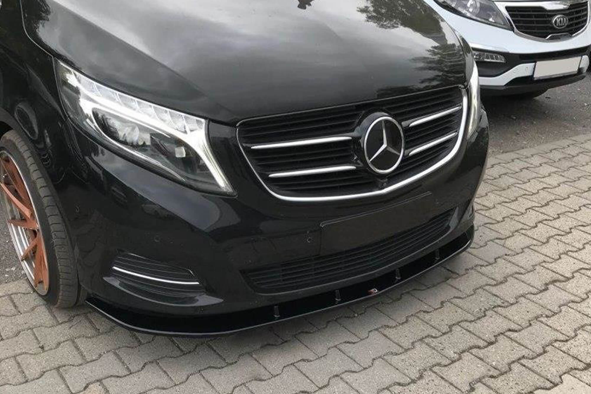 Спојлер  Maxton Design верзија 2 за преден  браник на Mercedes V класа W447 по 2014 година, црн мат