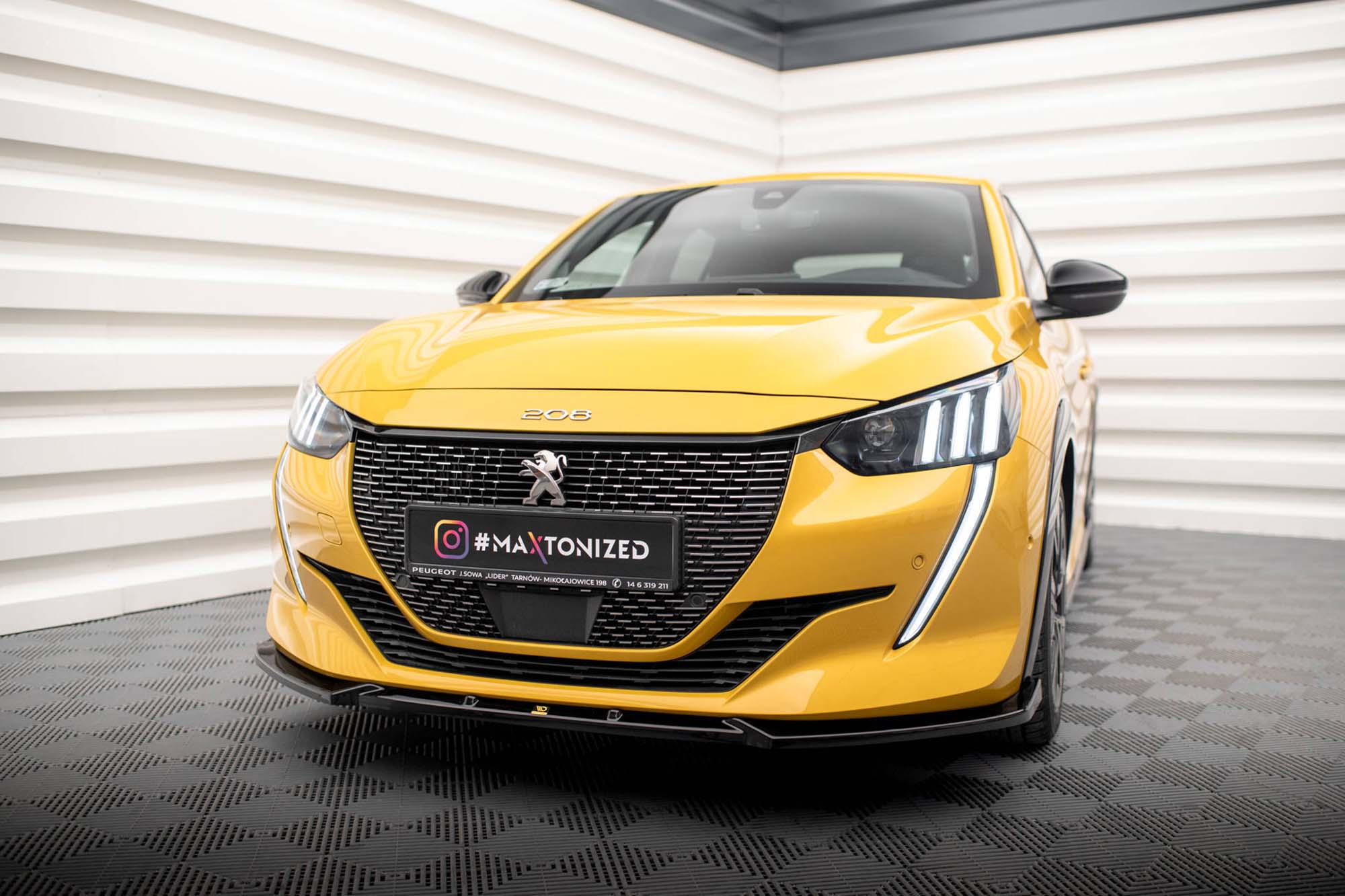 Спојлер  Maxton Design верзија 1 за преден  браник на Peugeot 208 GT Mk2 по 2019 година,боја карбон