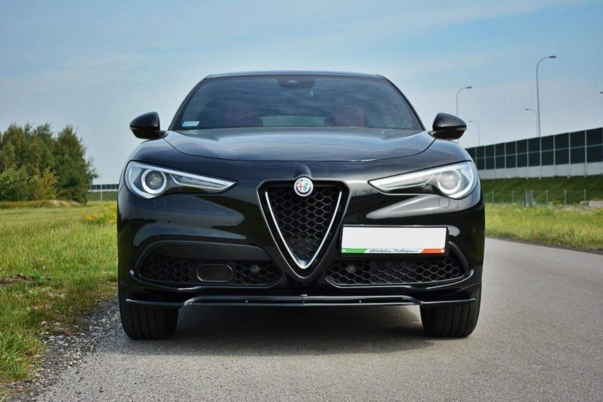 Спојлер  Maxton Design верзија 2 за преден  браник на Alfa Romeo Stelvio по 2016 година, црн мат