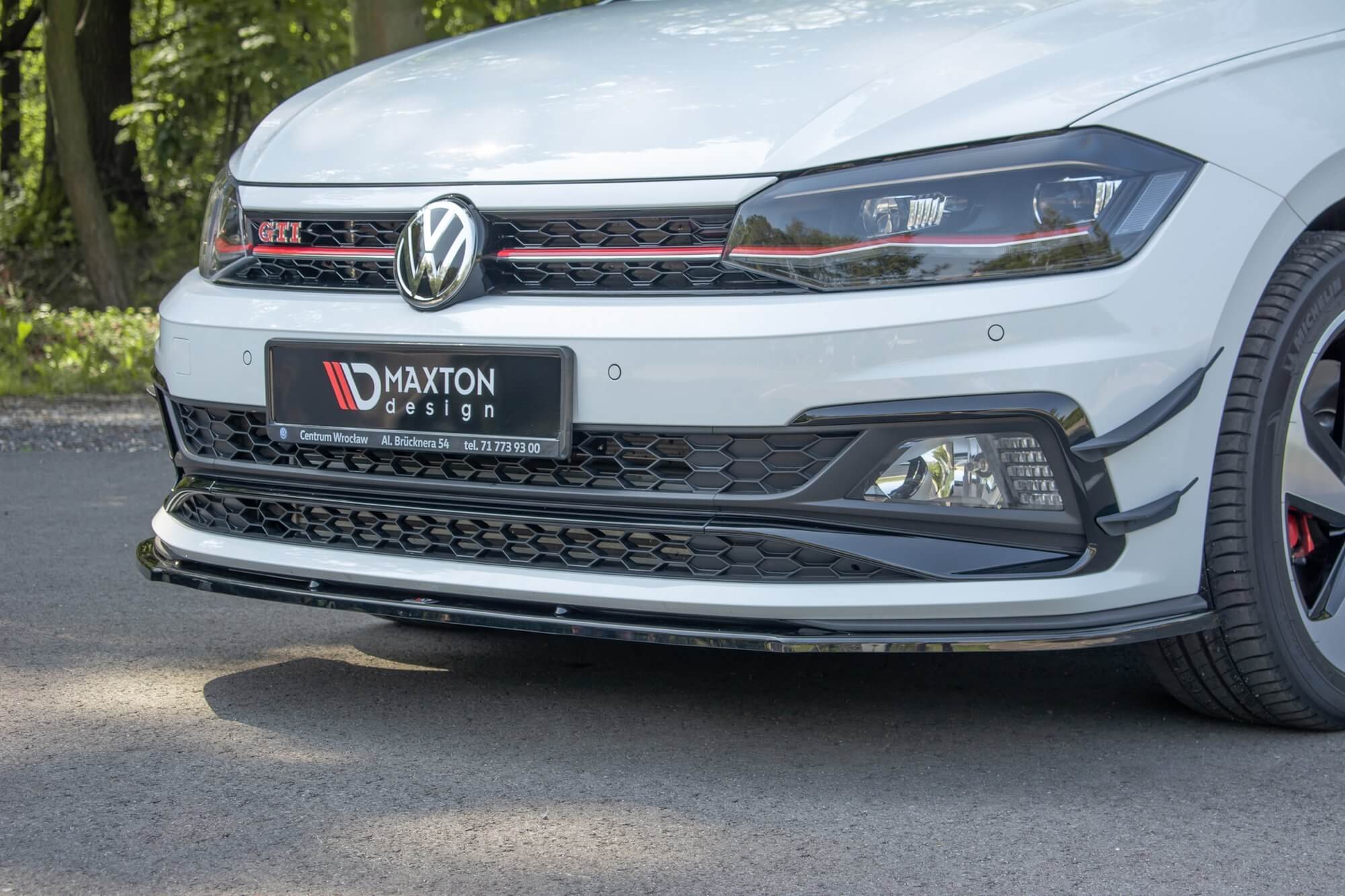 Спојлер  Mаxton Design верзија 1 за преден  GTI браник на VW Polo 6 по 2017 година, црн лак