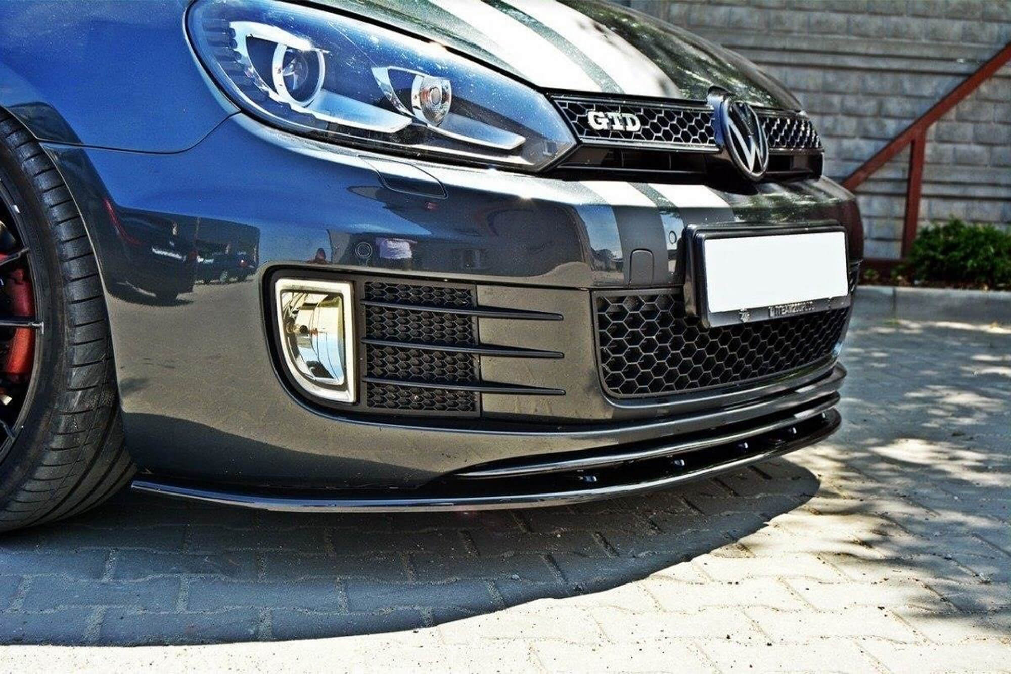 Спојлер  Maxton Design верзија 2 за преден  GTI браник нa VW Golf VI 2008-2012, црн мат