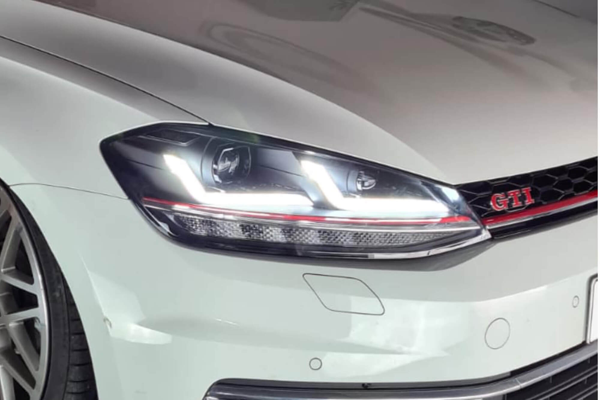 Комплет LED фарови Osram LEDriving GTi Edition за VW Golf 7.5 2017-2020 со црна  основа, лев и десен