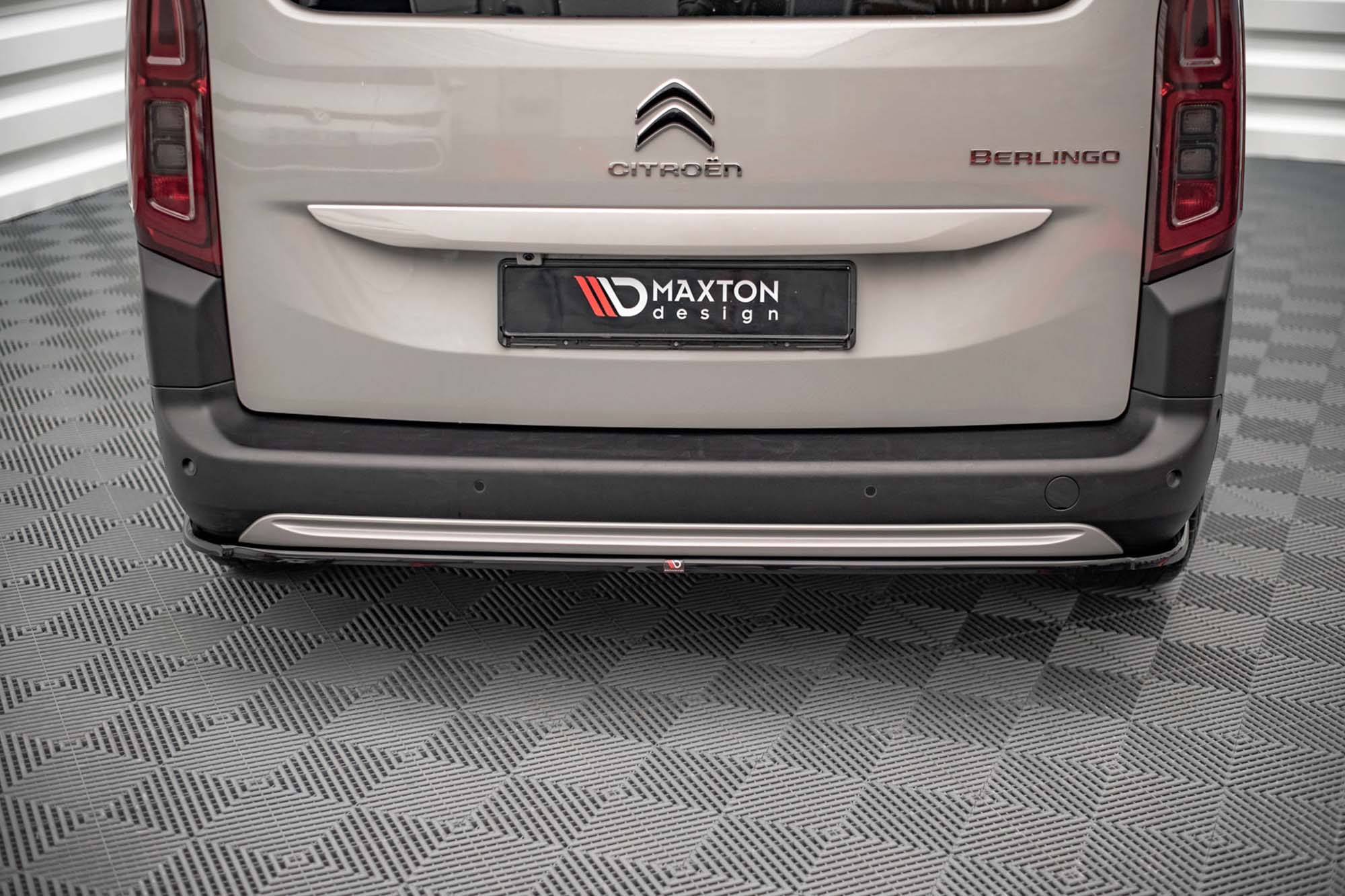 Спојлер  Maxton Design за заден браник на Citroen Berlingo MK3 по 2018 година, црн лак