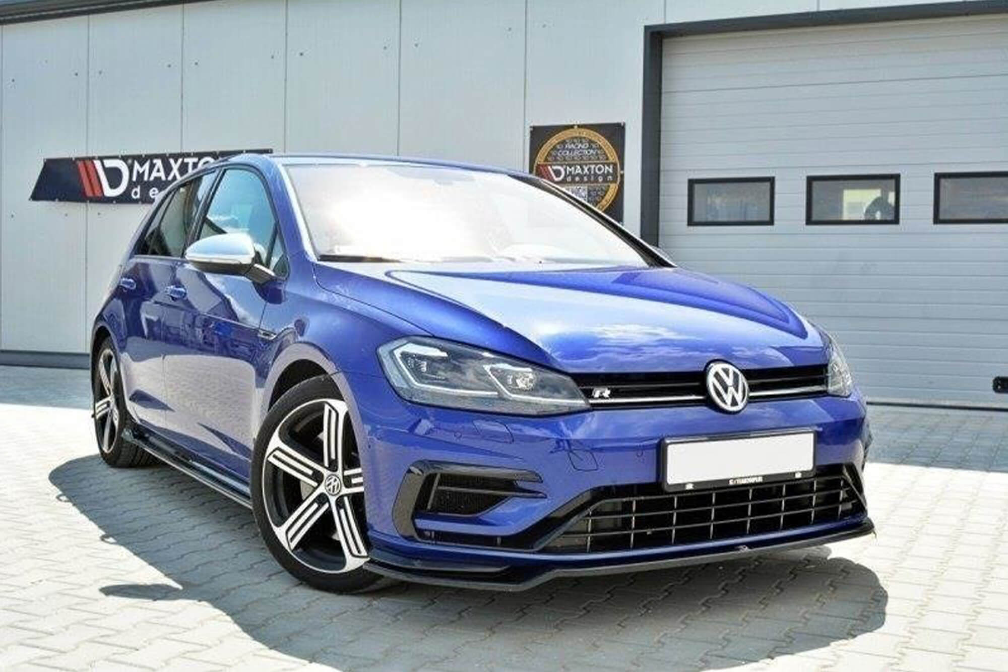 Спојлер  Maxton Design верзија 3 за преден  R браник на VW Golf VII по 2017 година, црн мат