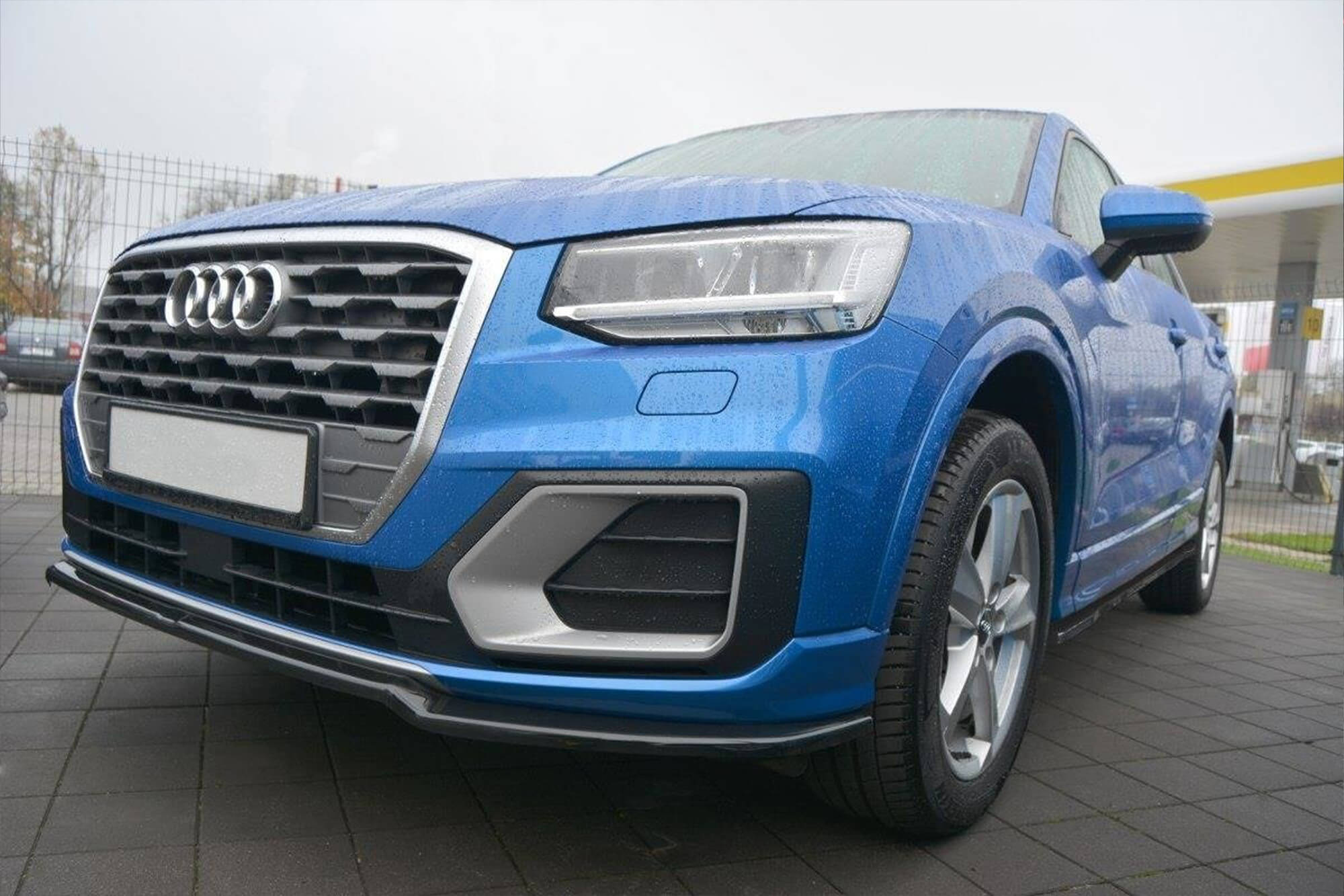 Додатоци  Maxton Design за прагови на Audi Q2 Sport по 2016 година, боја карбон