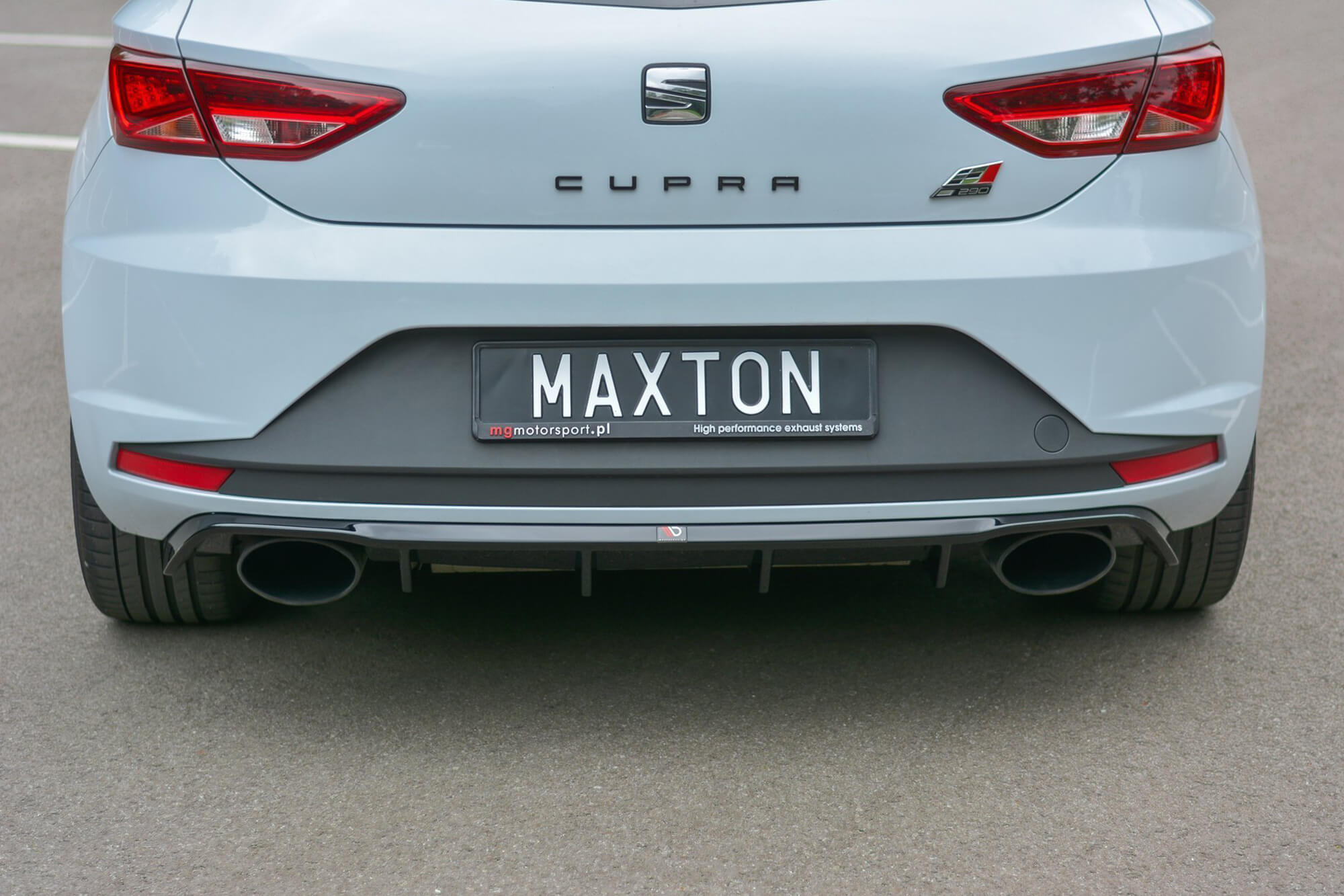 Дифузер  Maxton Design за заден Cupra браник на Seat Leon 2014-2016, црн лак