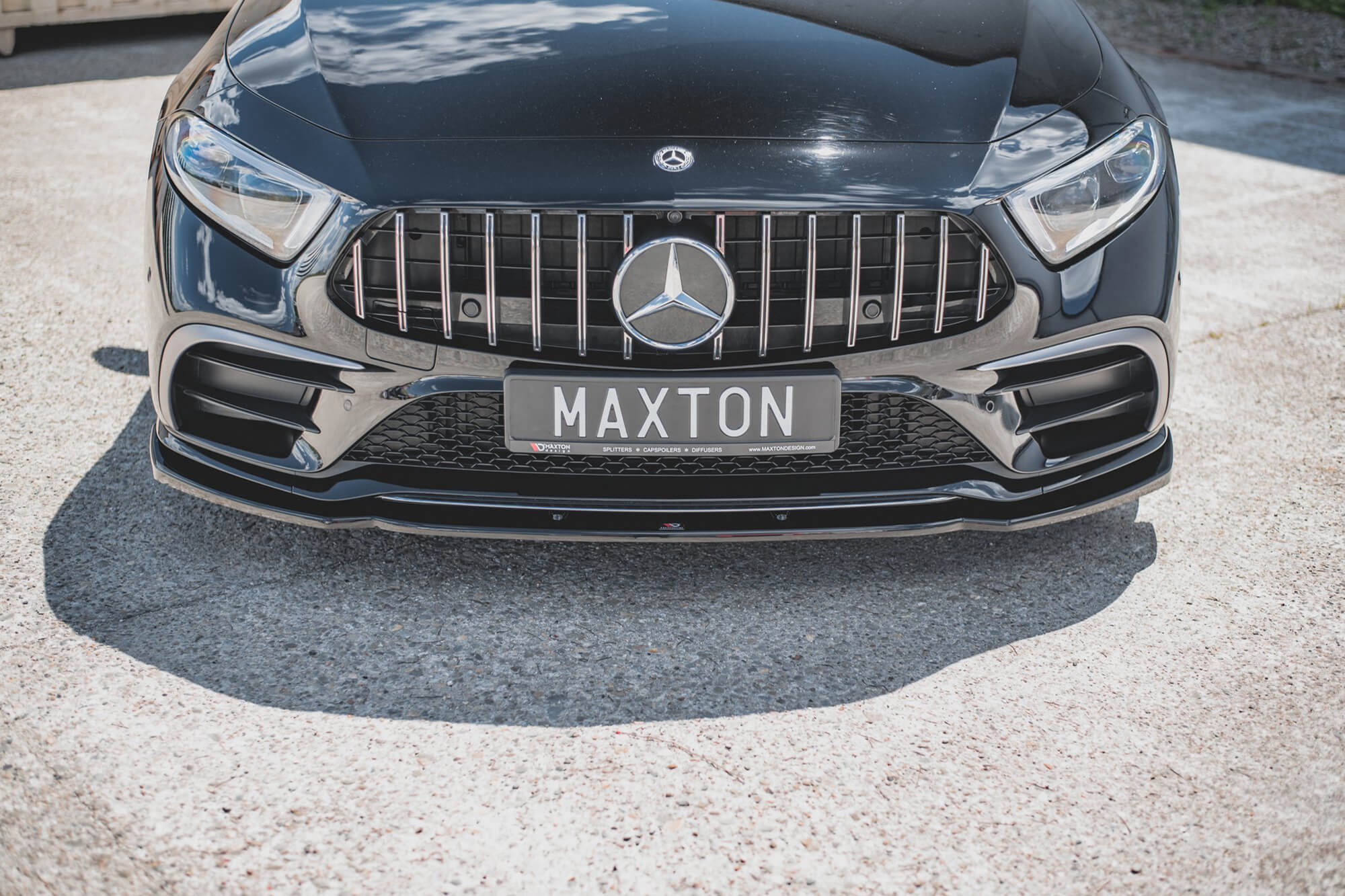 Спојлер  Maxton Design верзија 2 за преден  AMG браник на Mercedes CLS C257 по 2018 година, црн лак