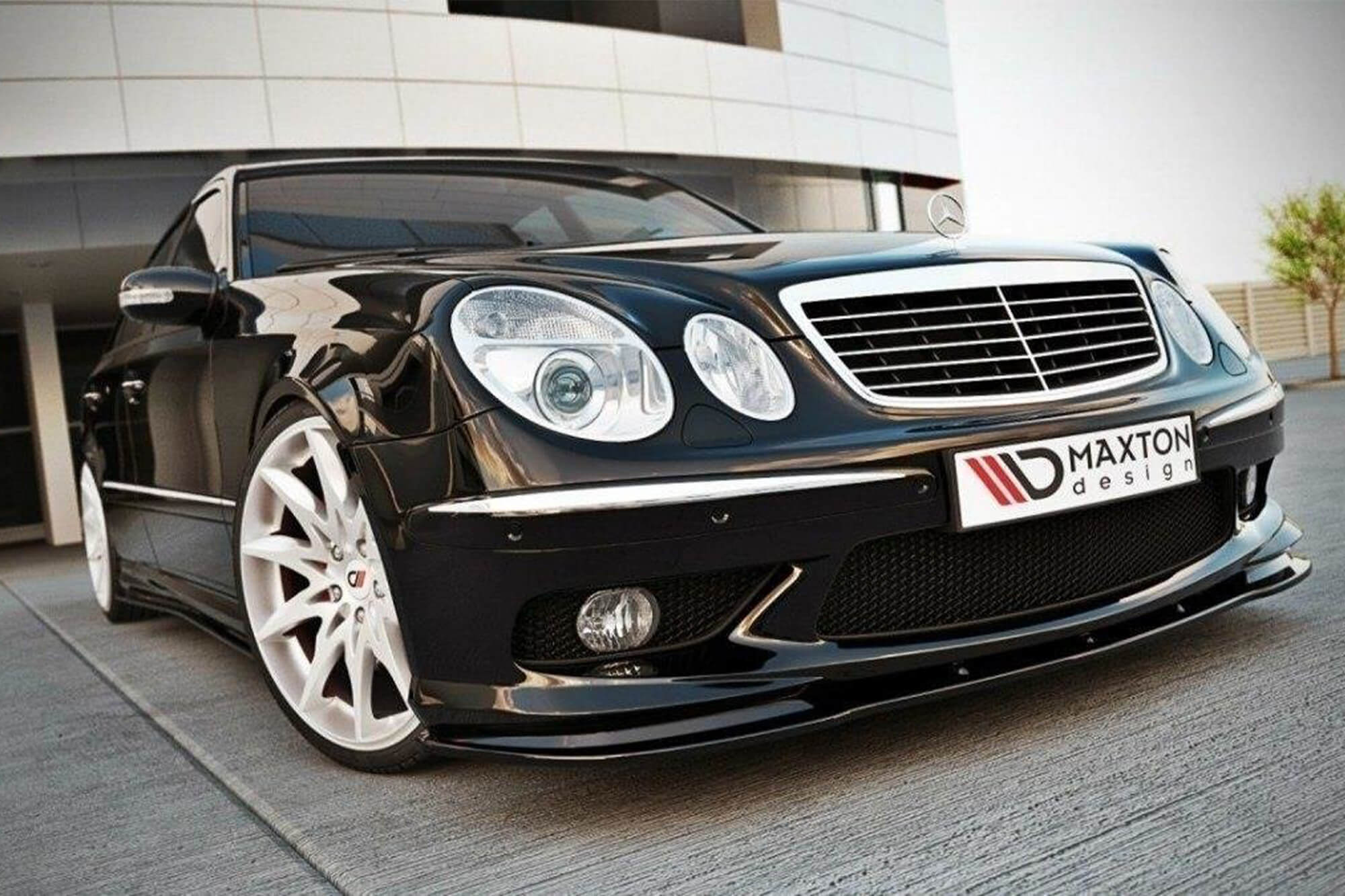 Спојлер  Maxton Design за преден  AMG браник на Mercedes E класа W211 2002-2006, боја карбон