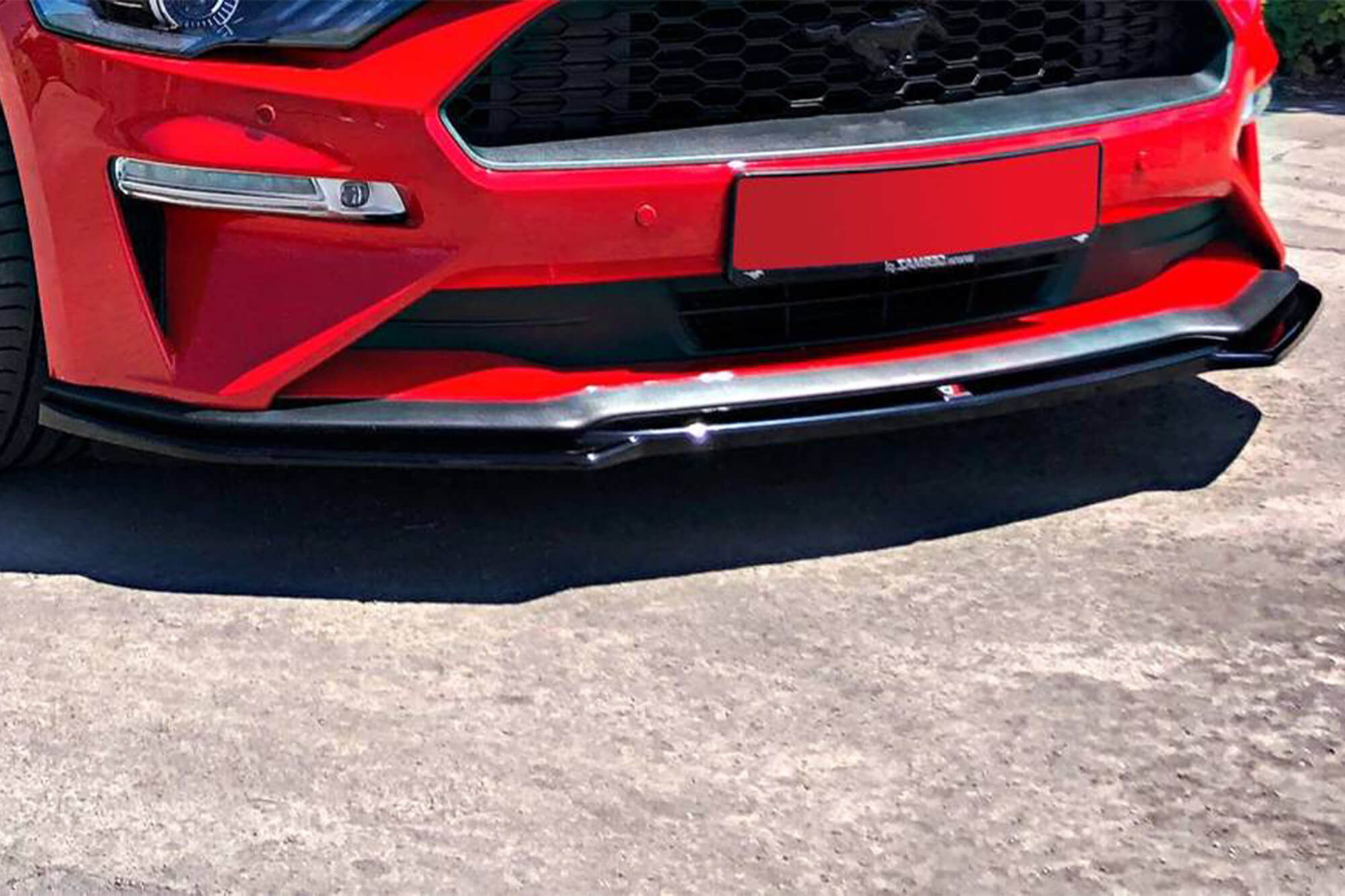 Спојлер  Maxton Design за стандарден  преден  браник на Ford Mustang по 2017 година, боја карбон