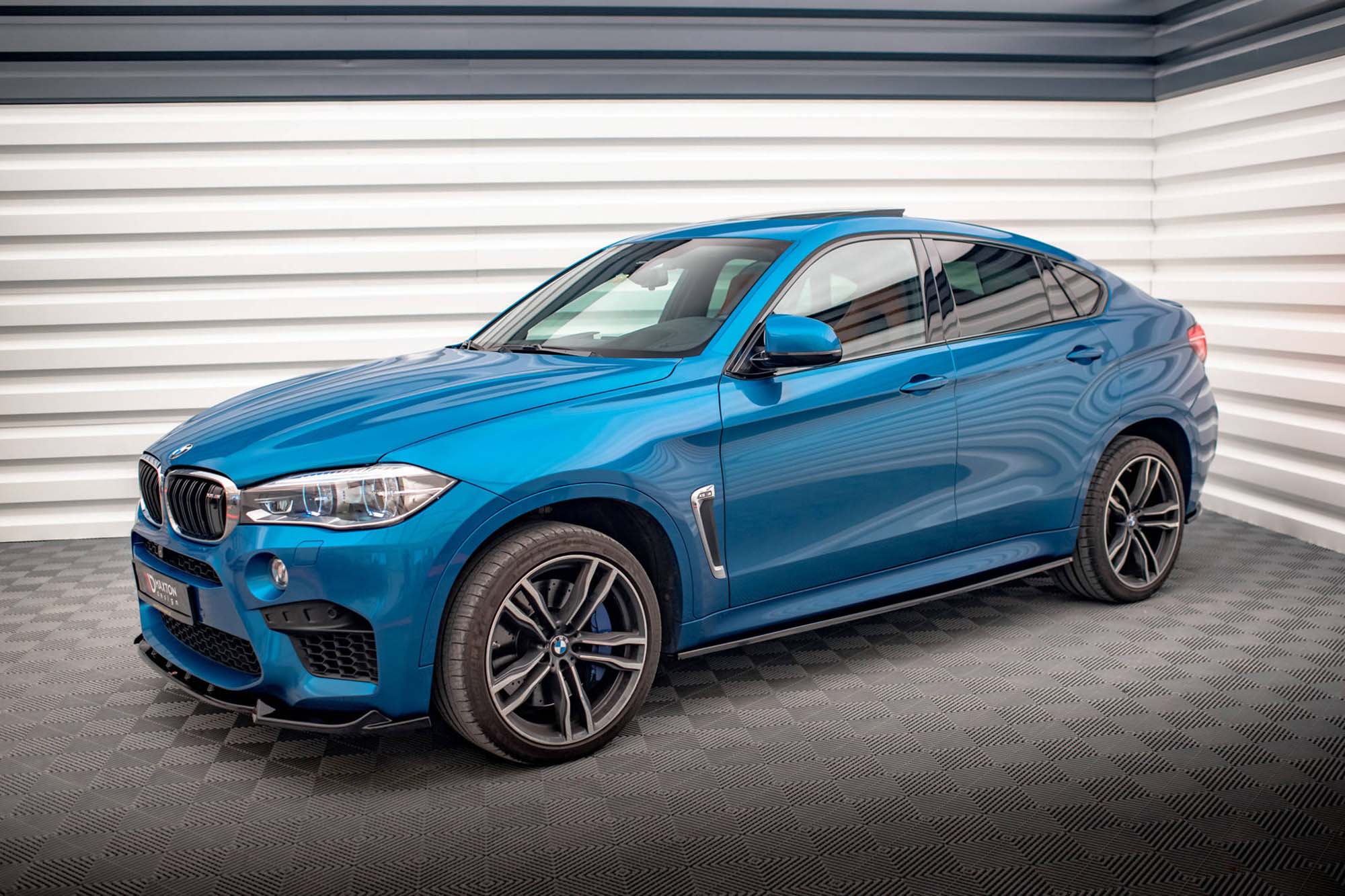 Додатоци  Maxton Design за прагови на BMW X6 M F86 2014-2018, црн лак