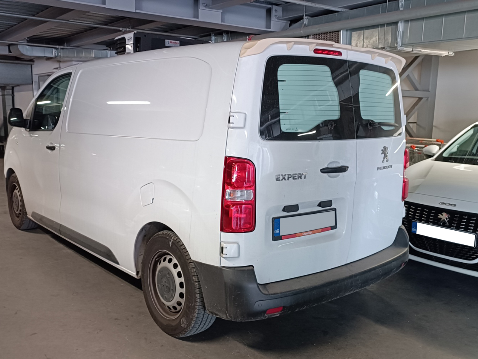 Спојлер  Motordrome Design верзија 2 за таван на Citroen Jumpy, SpaceTourer, Peugeot Expert, Traveller, Toyota Proace по 2016 година, Opel Vivaro по 2019 година, Fiat Scudo по 2022 година