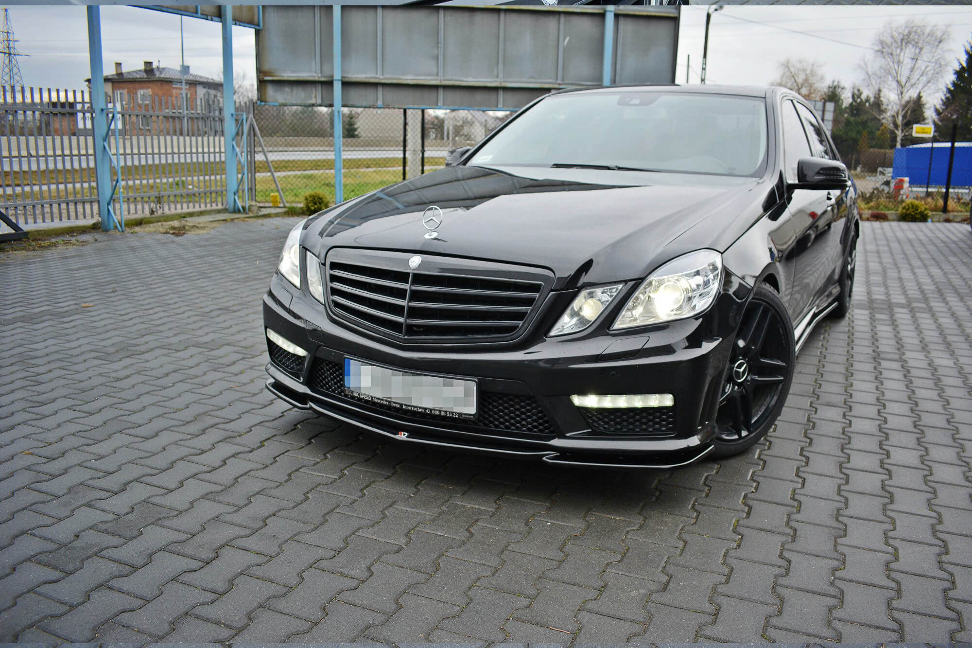 Спојлер  Maxton Design за преден  AMG браник на Mercedes E63 W212 2009-2012, црн мат