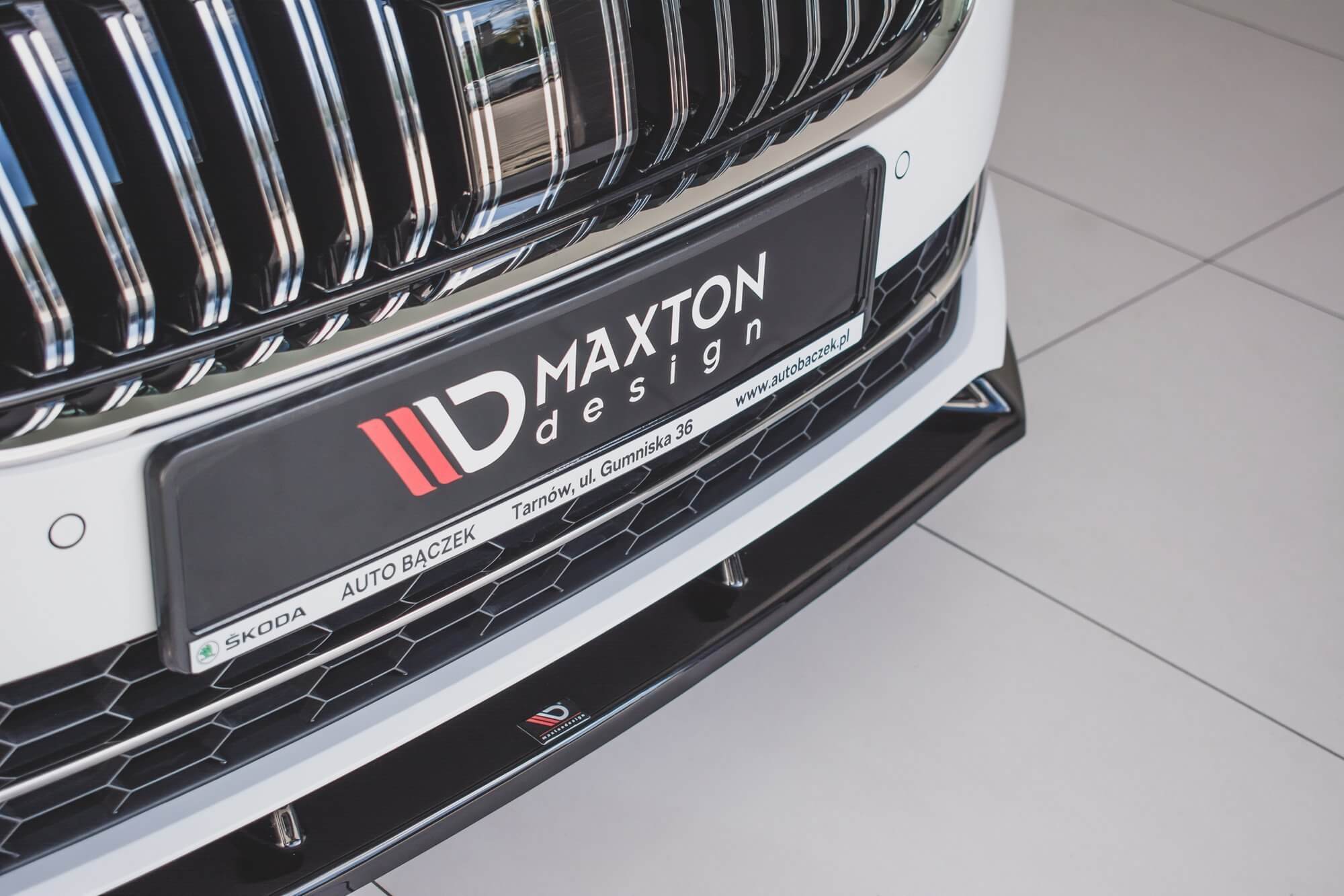 Спојлер  Maxton Design верзија 2 за преден  браник на Skoda Superb по 2019 година, боја карбон