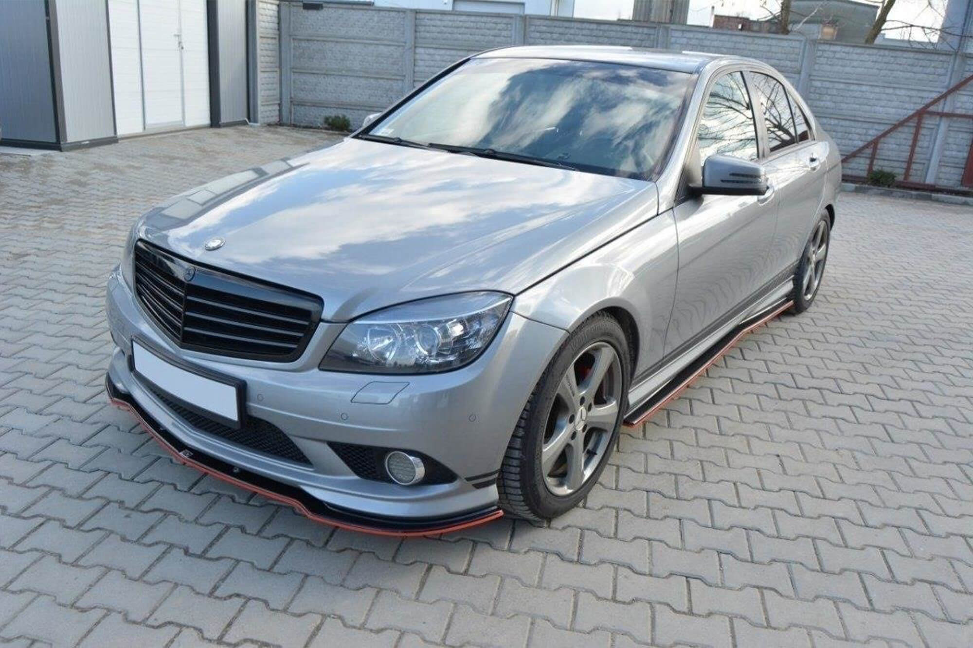 Додатоци  Maxton Design тип AMG за прагови на Mercedes C класа W204 2007-2010, црн мат