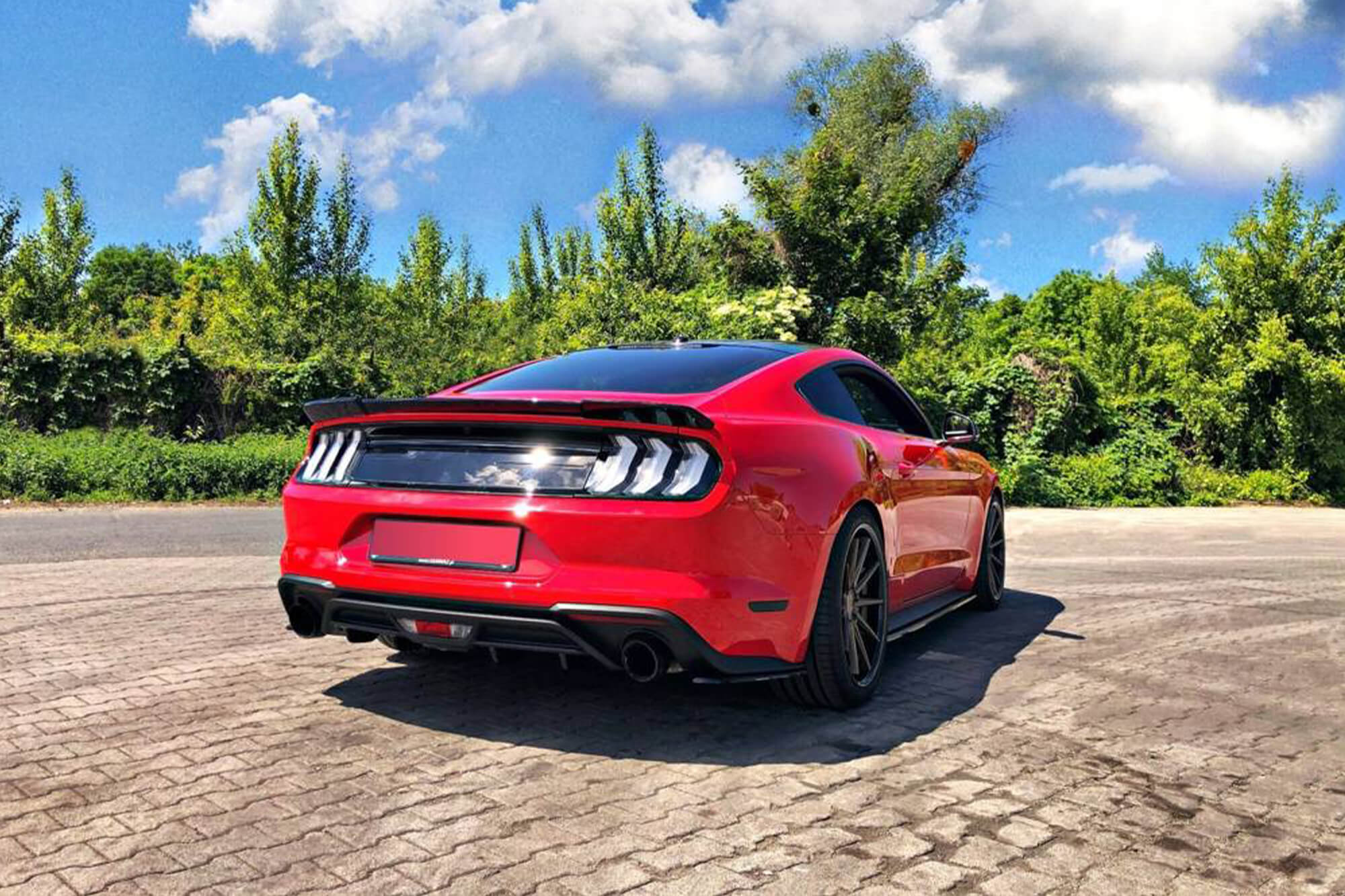 Странични додатоци  Maxton Design за стандарден  заден браник на Ford Mustang по 2017 година, црн лак