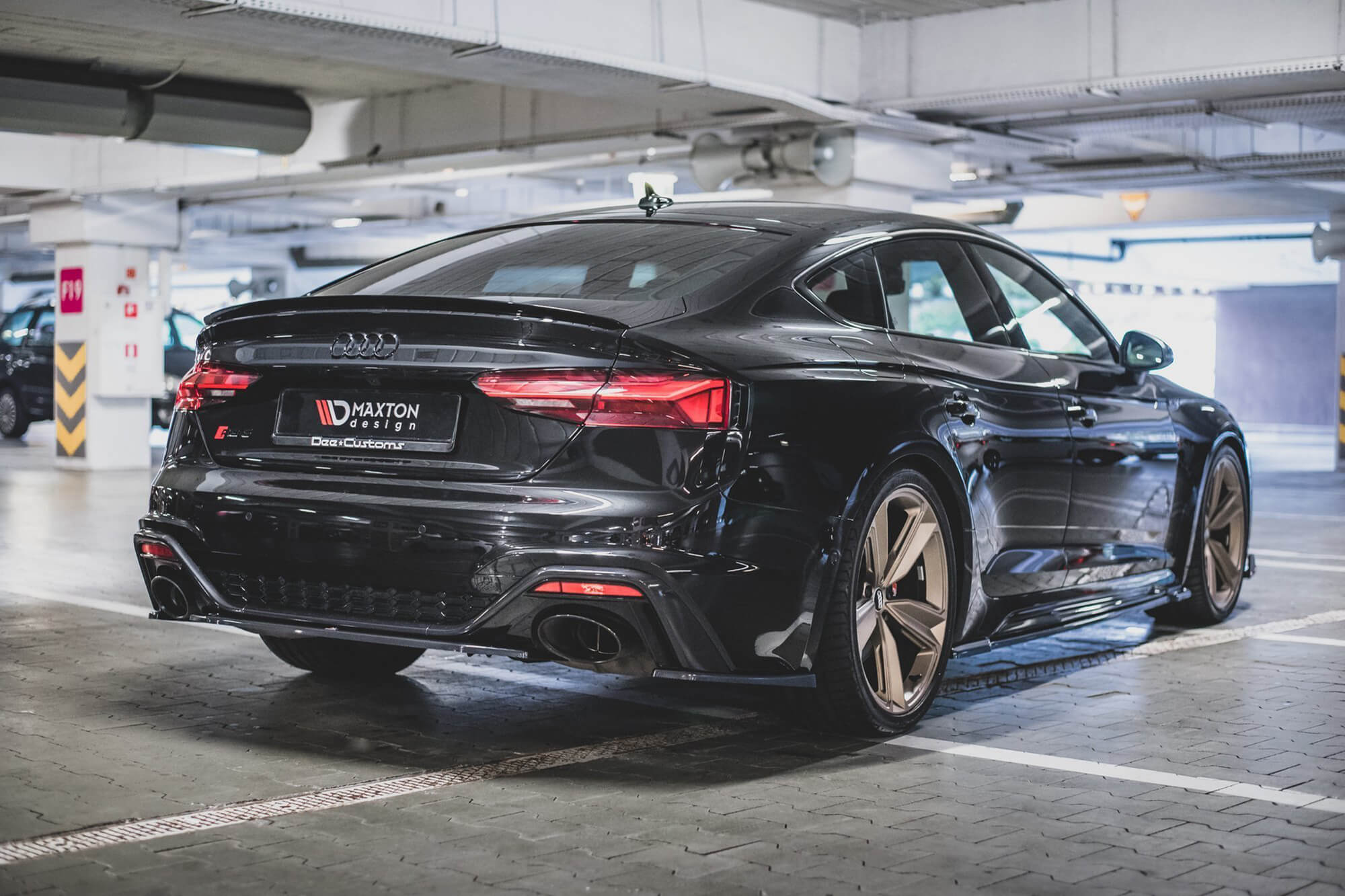 Додаток  Maxton Design за Дифузер  на заден RS5 браник за Audi A5 F5 по 2019 година, црн мат