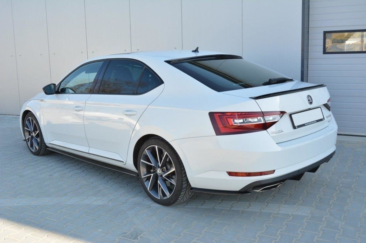 Спојлер Maxton Design за багажник на Skoda Superb III хечбек 2015-2019, Superb по  2019 година, црн лак