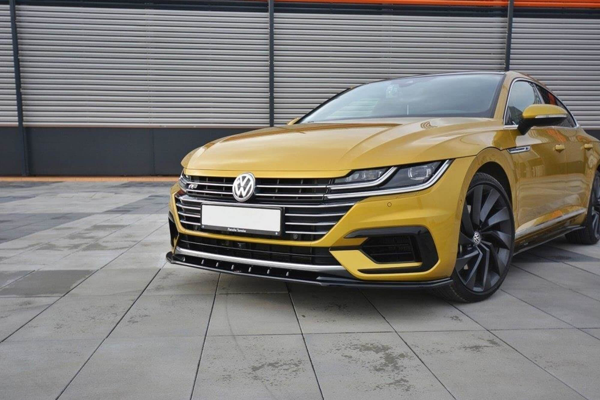 Спојлер  Maxton Design верзија 3 за преден  R-Line браник на VW Arteon по 2017 година, црн лак