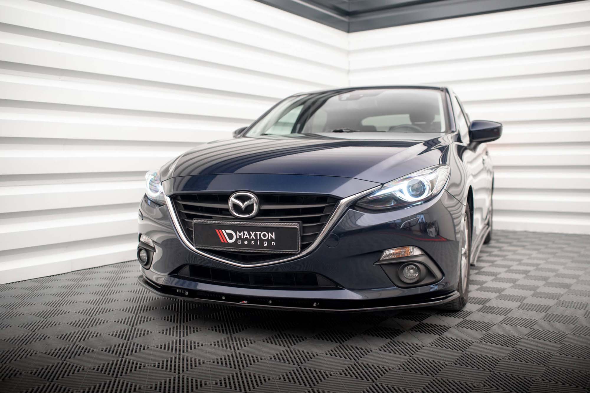 Спојлер  Maxton Design за преден  браник на Mazda 3 Mk3 2013-2016,боја карбон