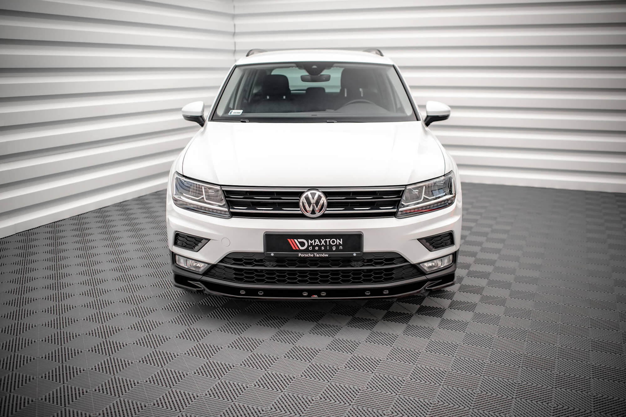 Спојлер  Maxton Design за преден  браник на Volkswagen Tiguan 2015-2020, црн мат