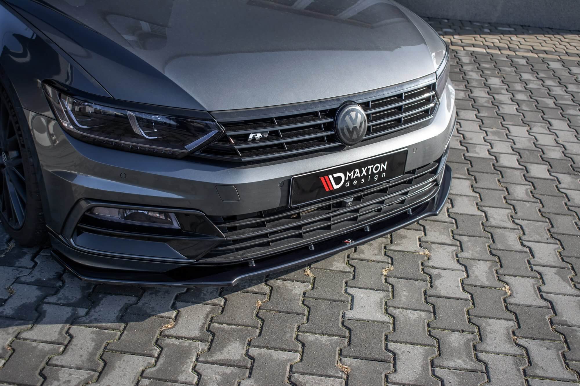 Спојлер  Mаxton Design верзија 1 за преден  R-Line браник на VW Passat B8 по 2015 година, црн мат