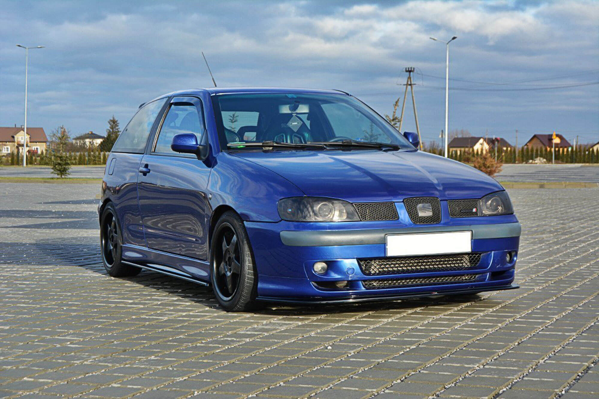 Спојлер Maxton Design верзија 1 за преден тунинг браник за SEAT Ibiza MK2 Cupra 1999-2002, боја карбон