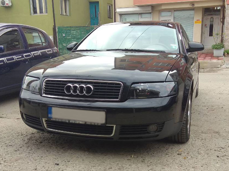 Комплет тунинг фарови со лупи за Audi A4 B6 10.2000-10.2004 седан/караван , лев и десен