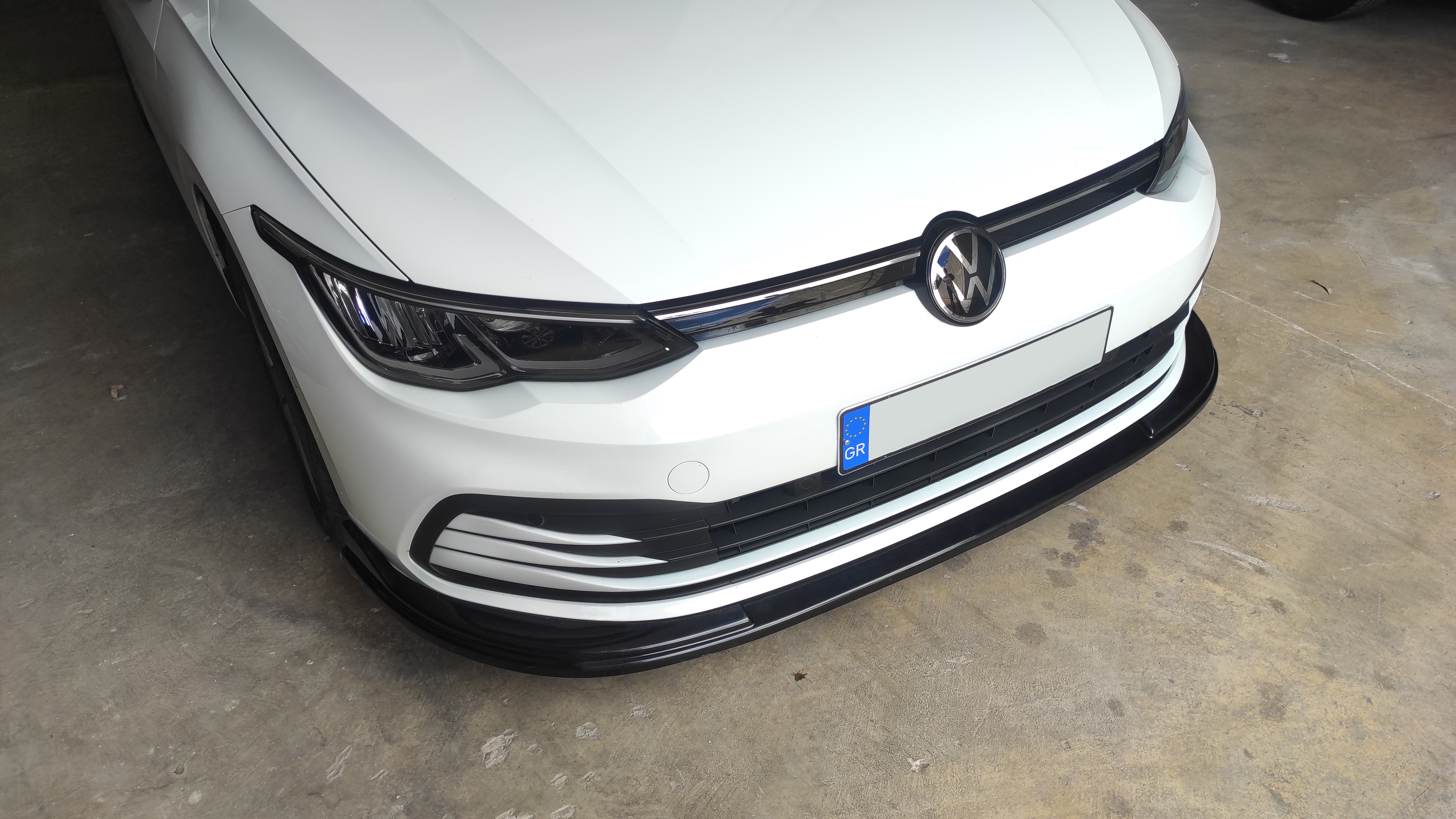 Спојлер  Motordrome Design за преден  браник на Volkswagen Golf VIII по 2019 година