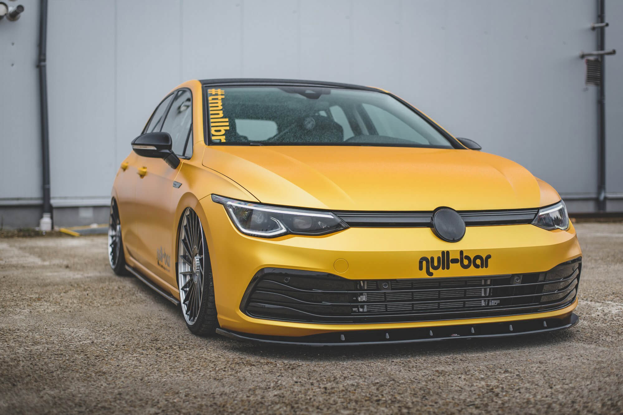 Спојлер  Maxton Design верзија 1 за стандарден  преден  браник нa VW Golf VIII по 2018 година, боја карбон