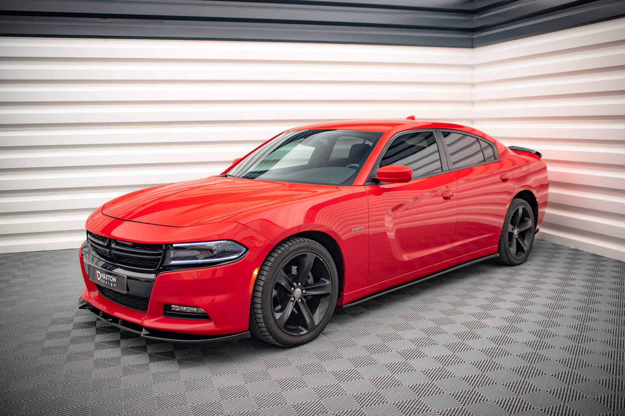 Додатоци  Maxton Design за прагови на Dodge Charger RT по 2014 година, боја карбон