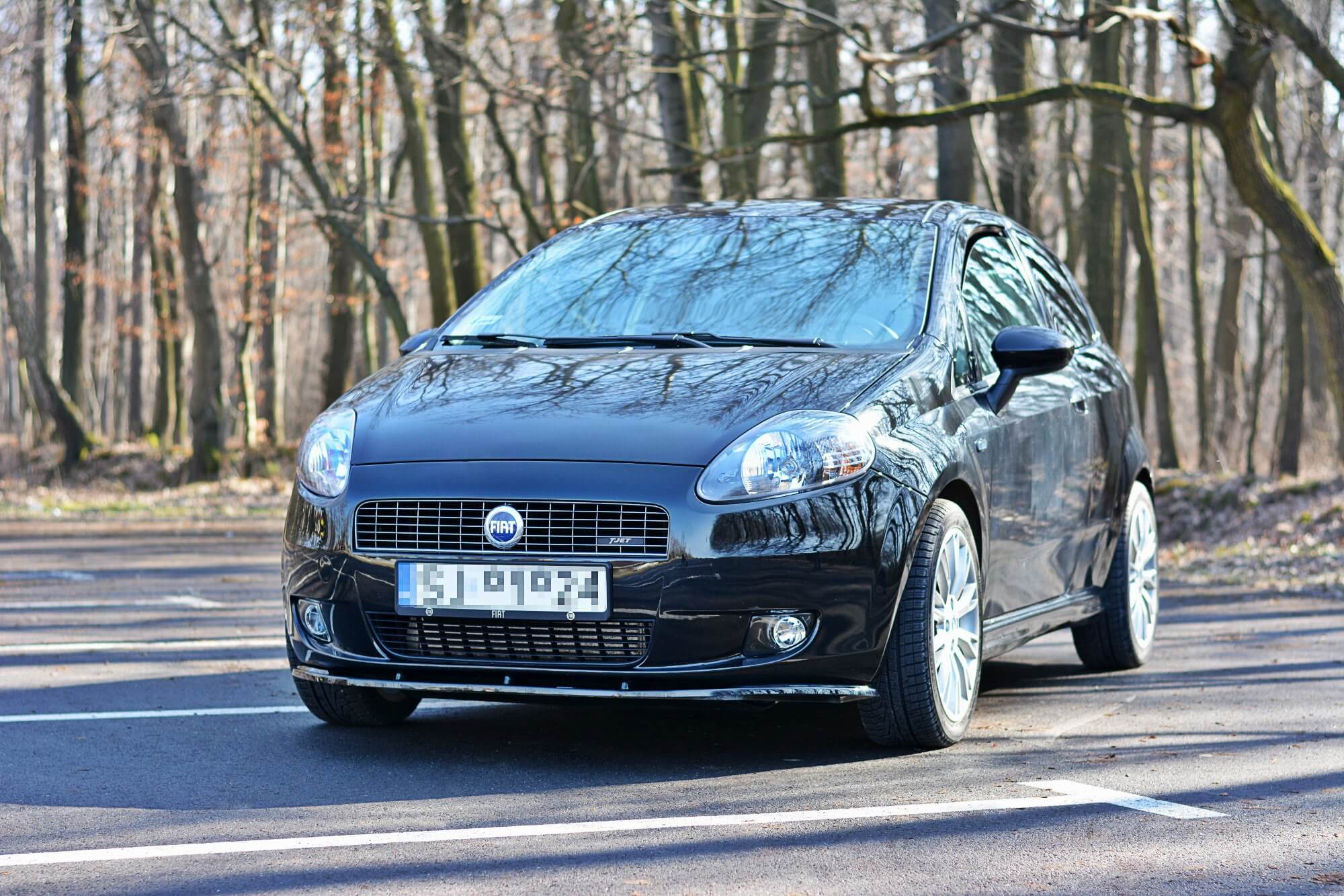 Спојлер  Maxton Design за стандарден  преден  браник на Fiat Grande Punto 2005-2012, боја карбон