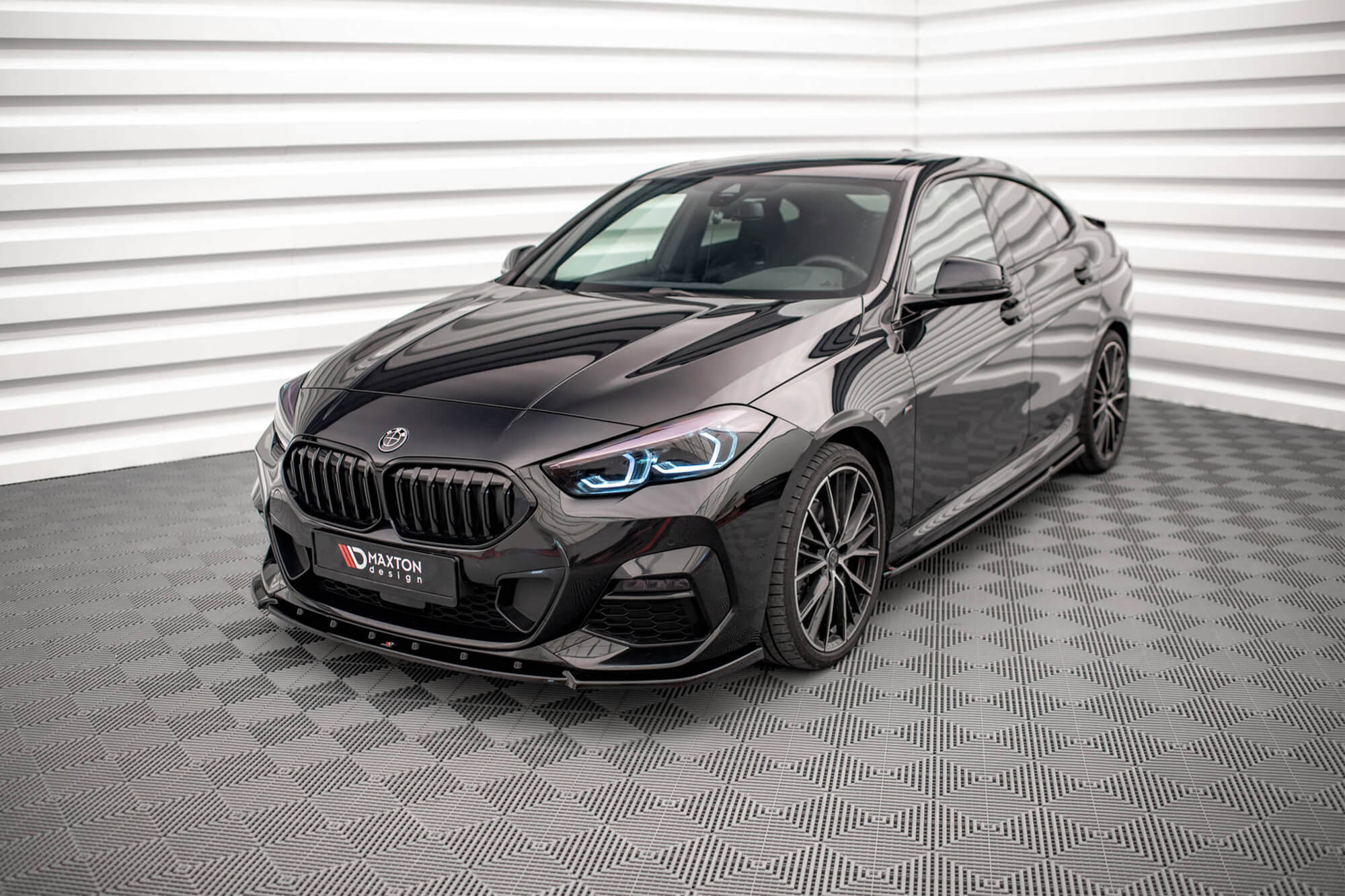 Спојлер  Maxton Design верзија 2 за преден  M браник на BMW серија 2 Gran Coupe F44, M235i F44 по 2019 година, црн лак