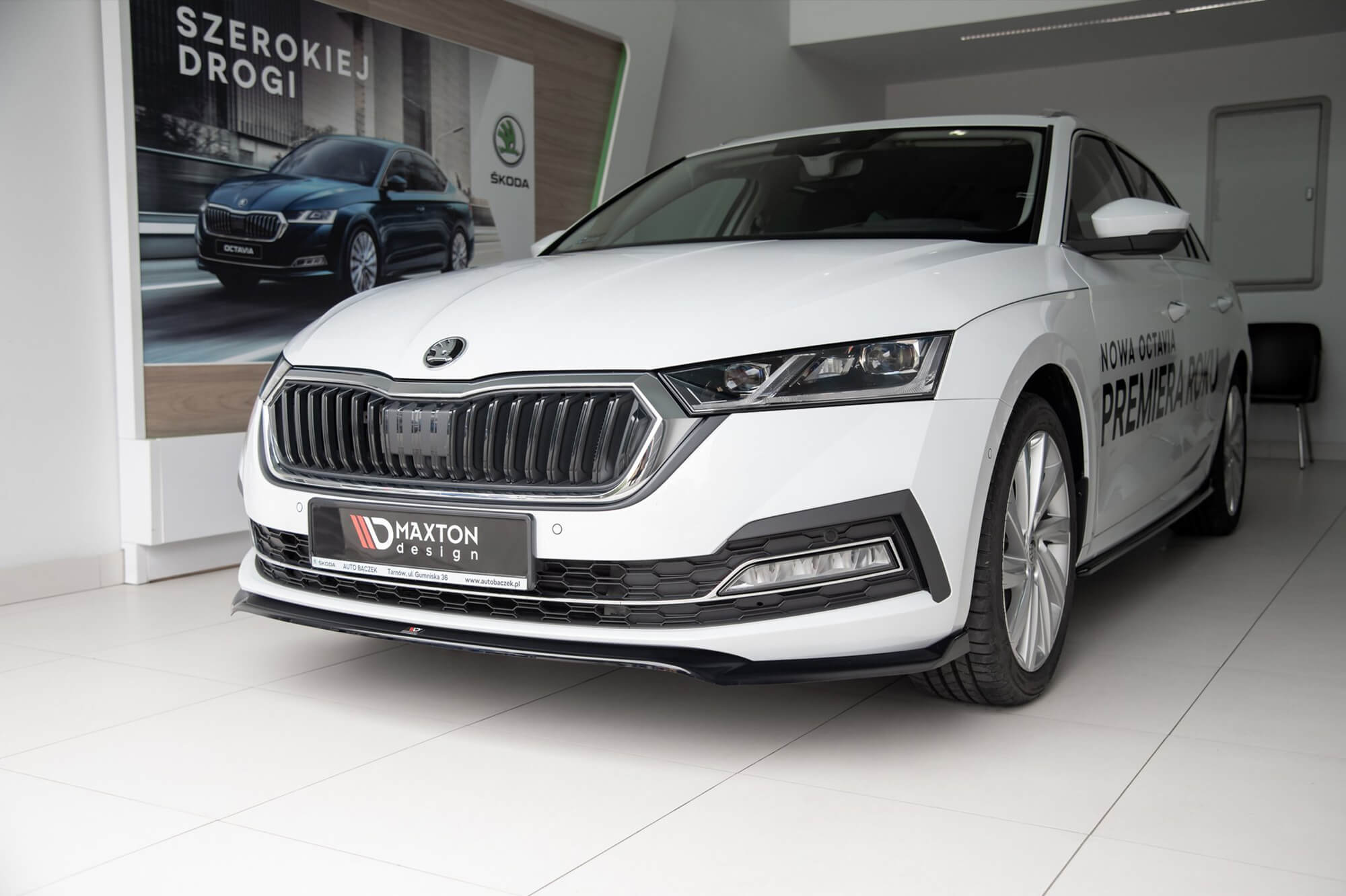 Спојлер  Maxton Design верзија 2 за стандарден  преден  браник на Skoda Octavia по 2019 година, црн мат