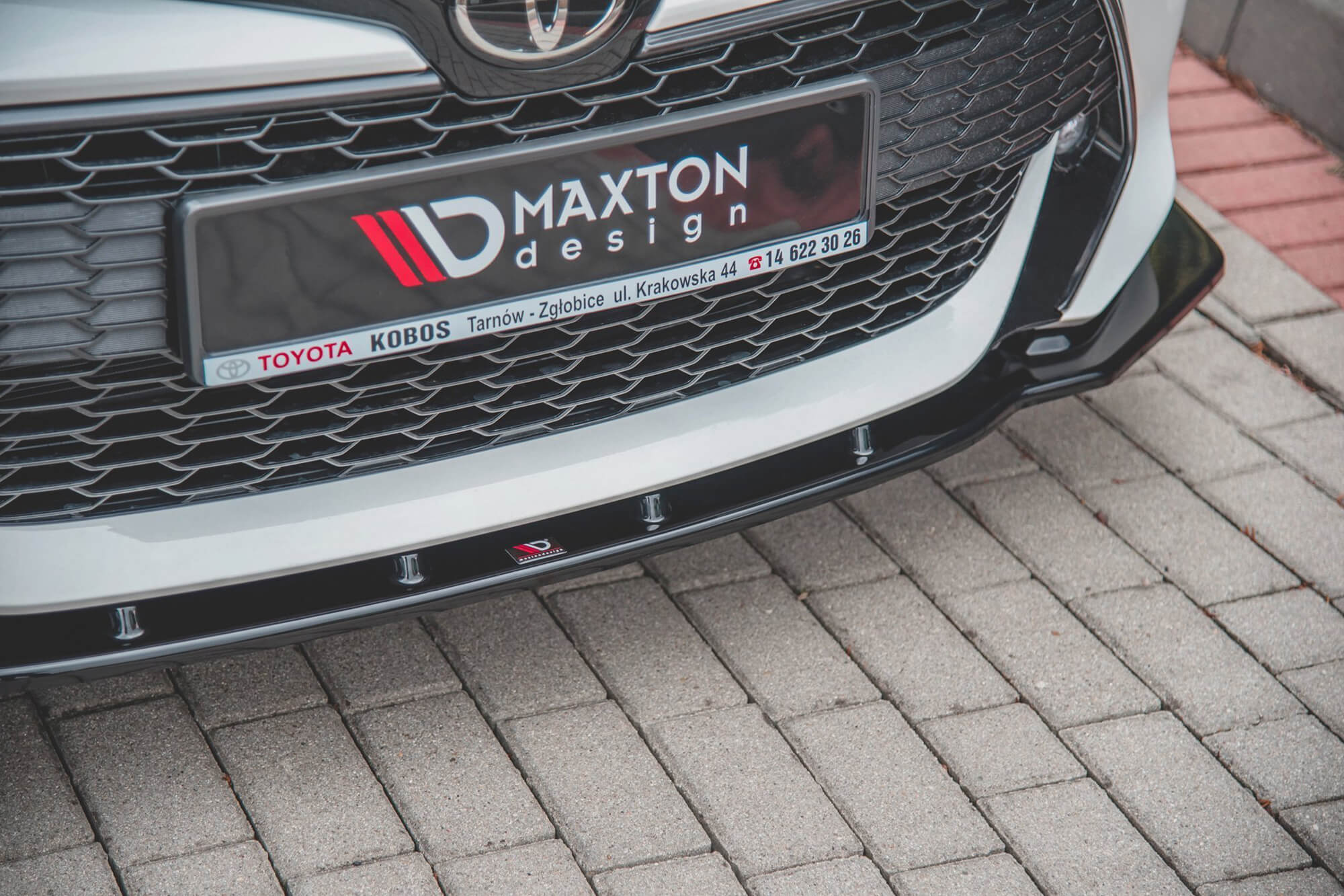 Спојлер  Maxton Design верзија 1 за преден  браник на Toyota Corolla хечбек, караван по 2019 година, црн мат