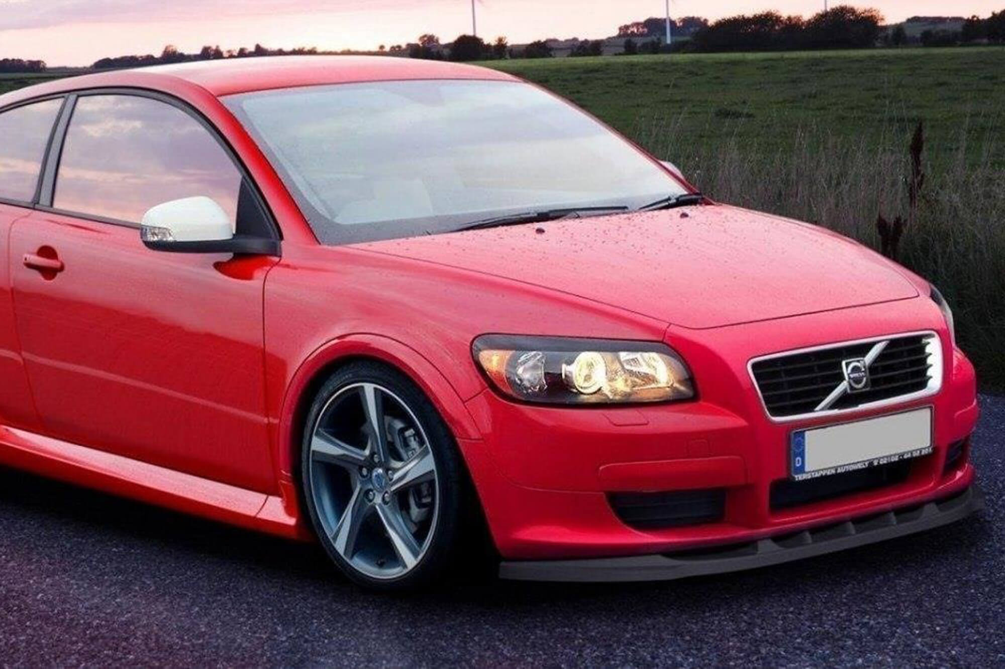 Спојлер  Maxton Design за стандарден  преден  браник на Volvo C30 2006-2010, црн мат