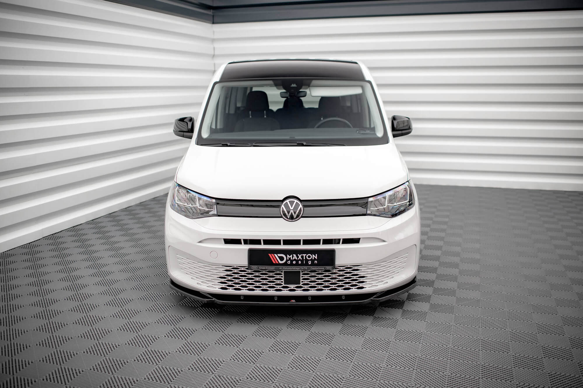 Спојлер  Maxton Design верзија 1 за преден  браник на VW Caddy по 2020 година, црн мат