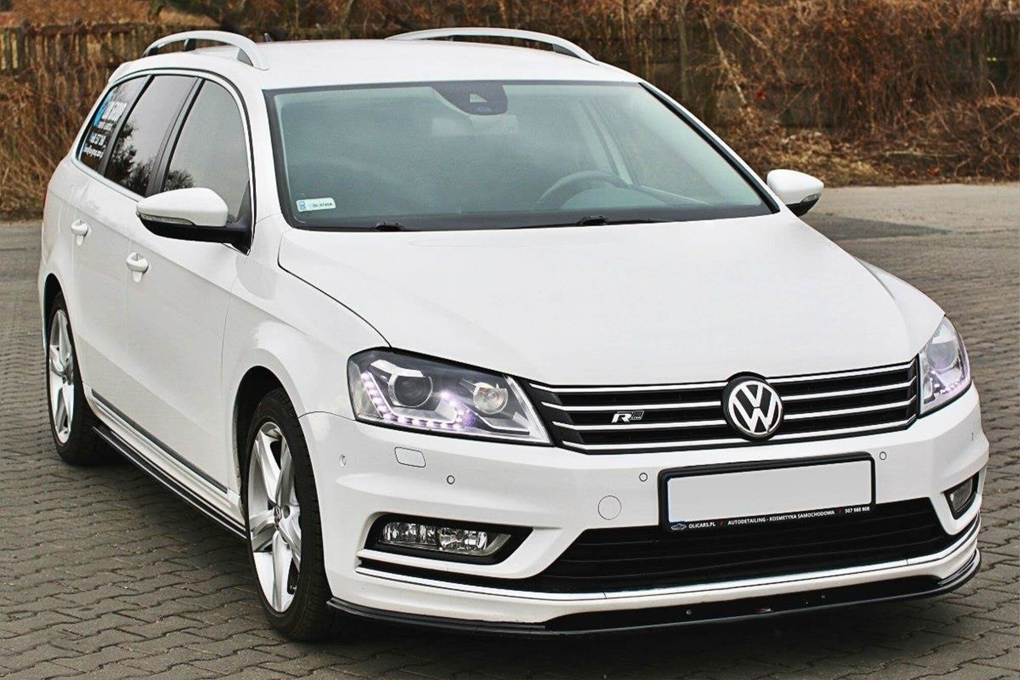 Спојлер  Mаxton Design верзија 1 за преден  R-Line браник на VW Passat B7 2010-2014, црн лак